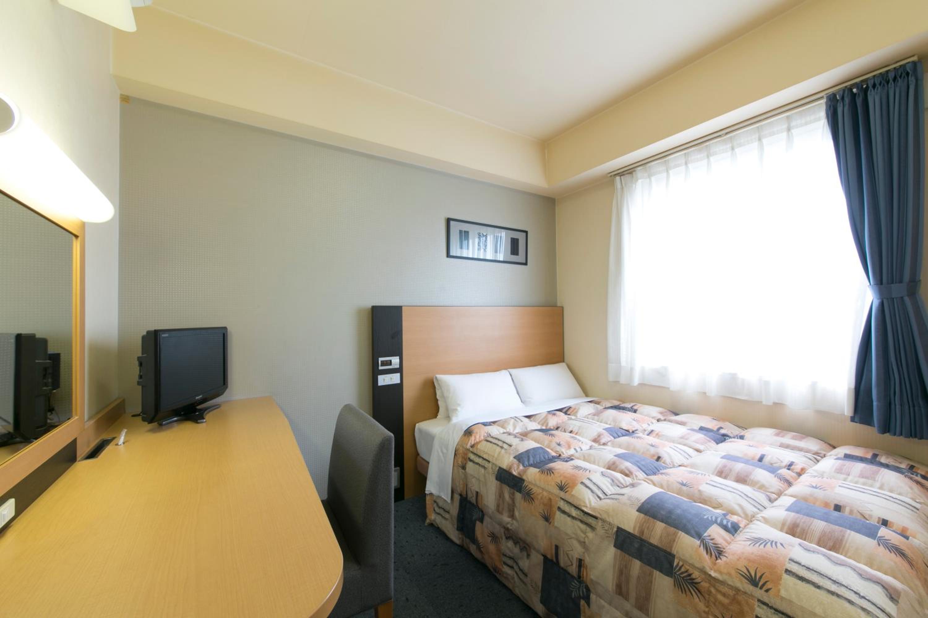 Economy Double Room - Non-Smoking - Photo 5