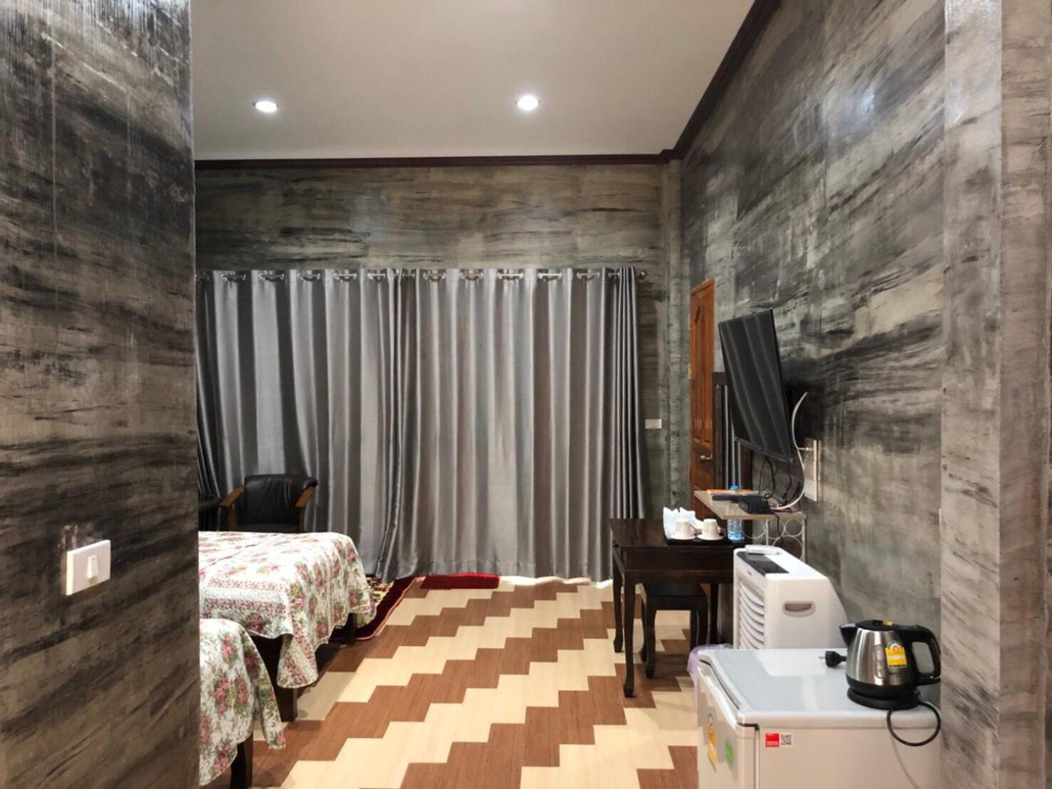 Deluxe Twin Room - Photo 6