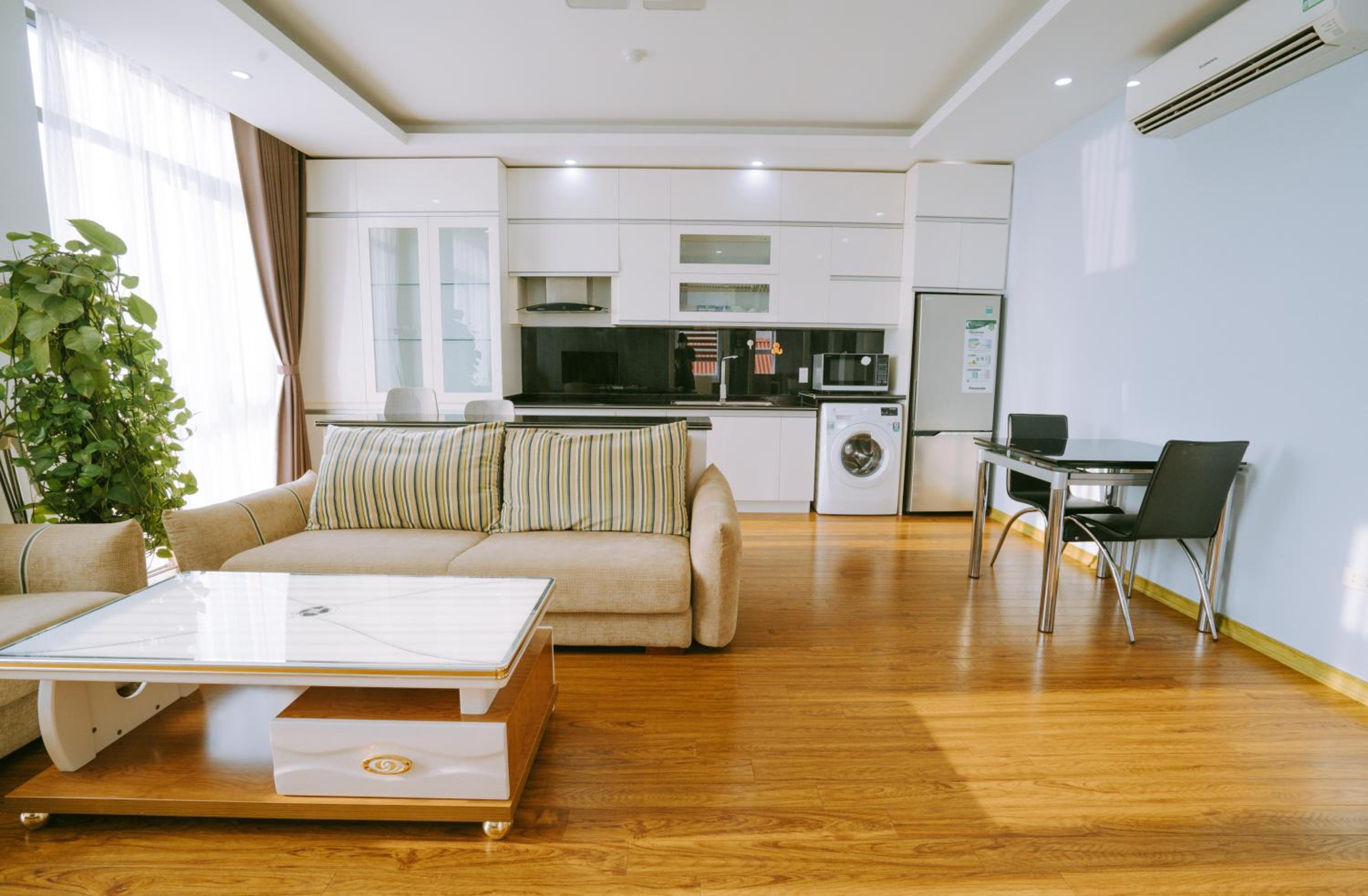 Two-Bedroom Apartment - Photo 2