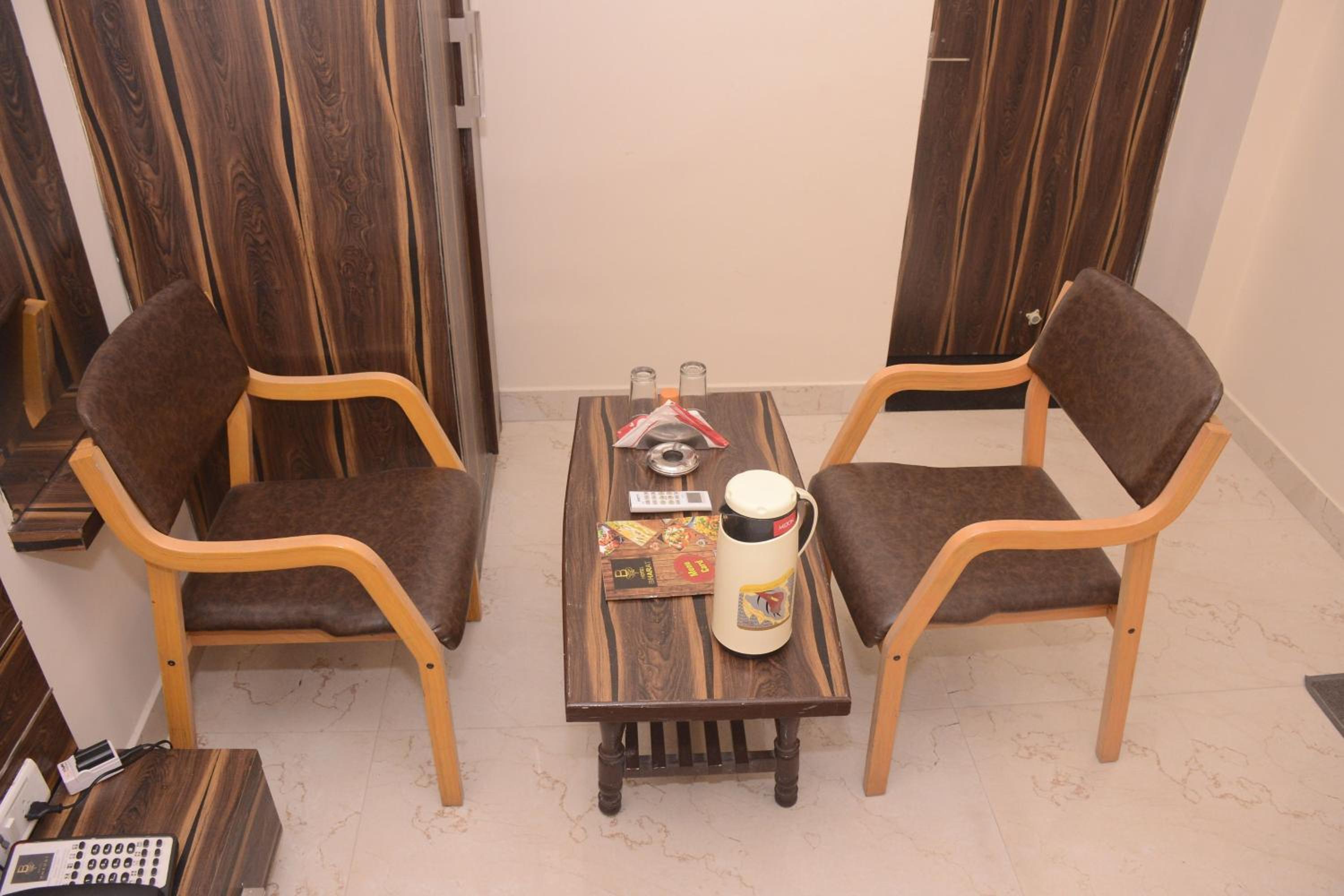 Deluxe Room - Photo 7