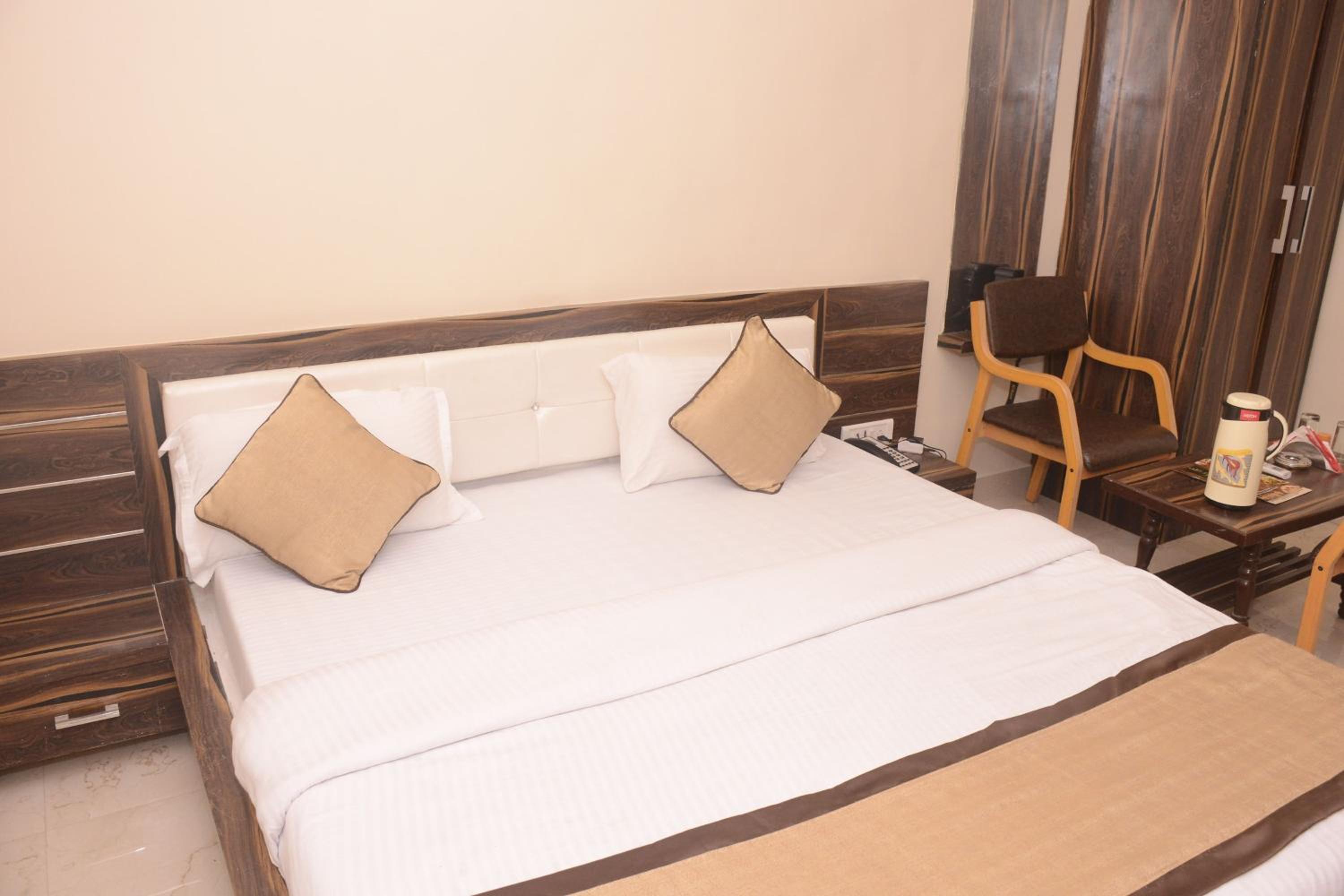 Deluxe Room - Photo 4