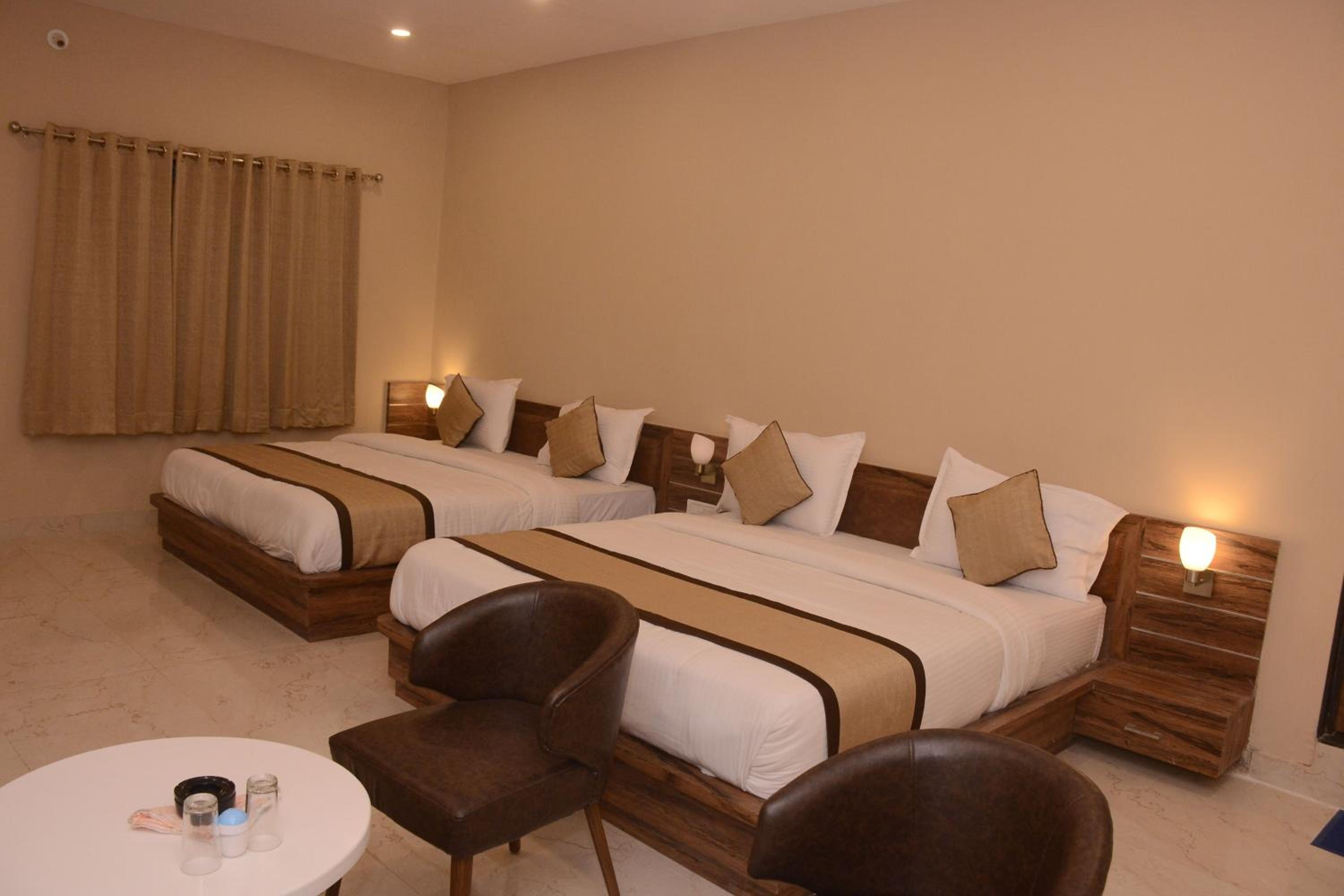 Family Suite - Photo 1