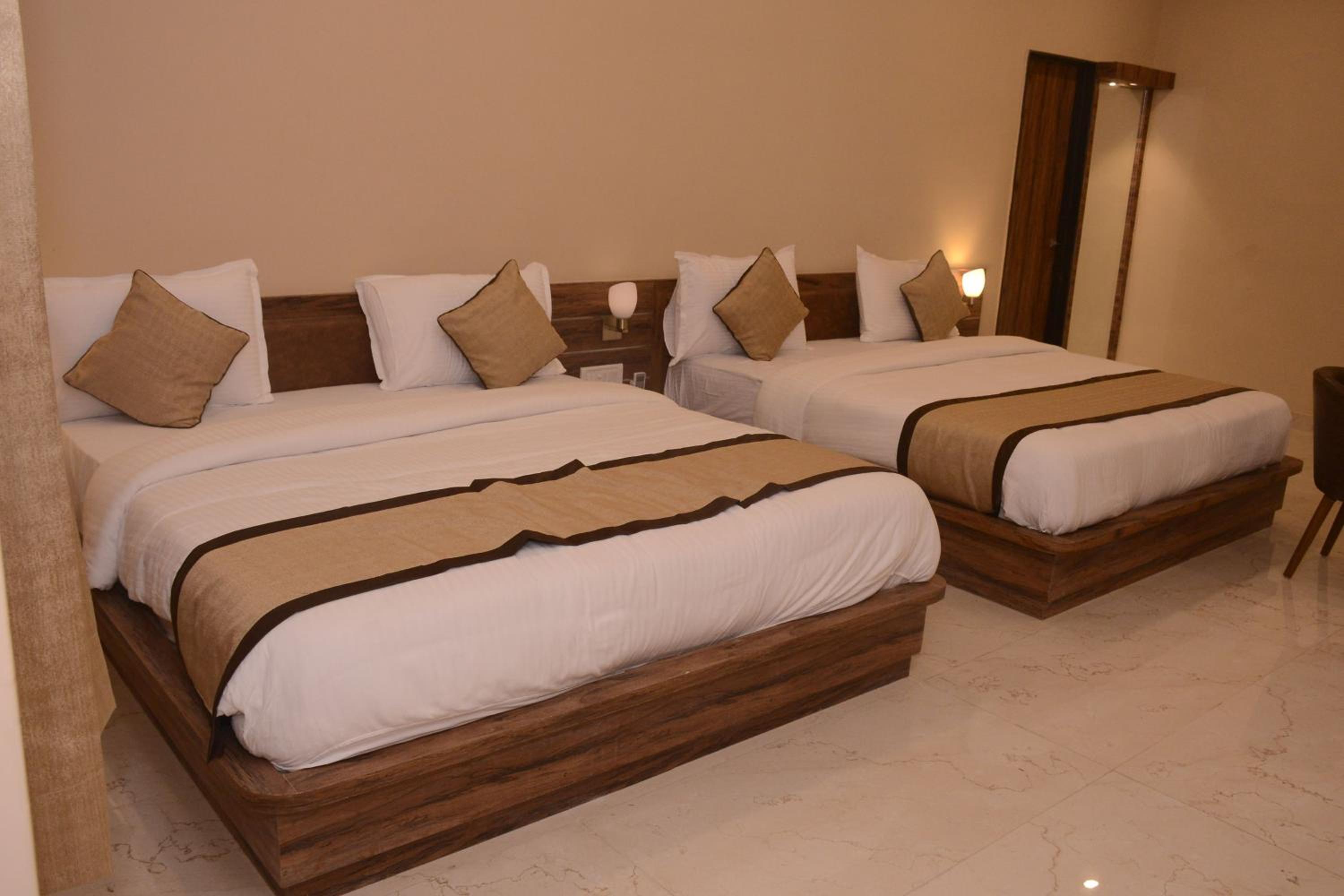 Family Suite - Photo 10
