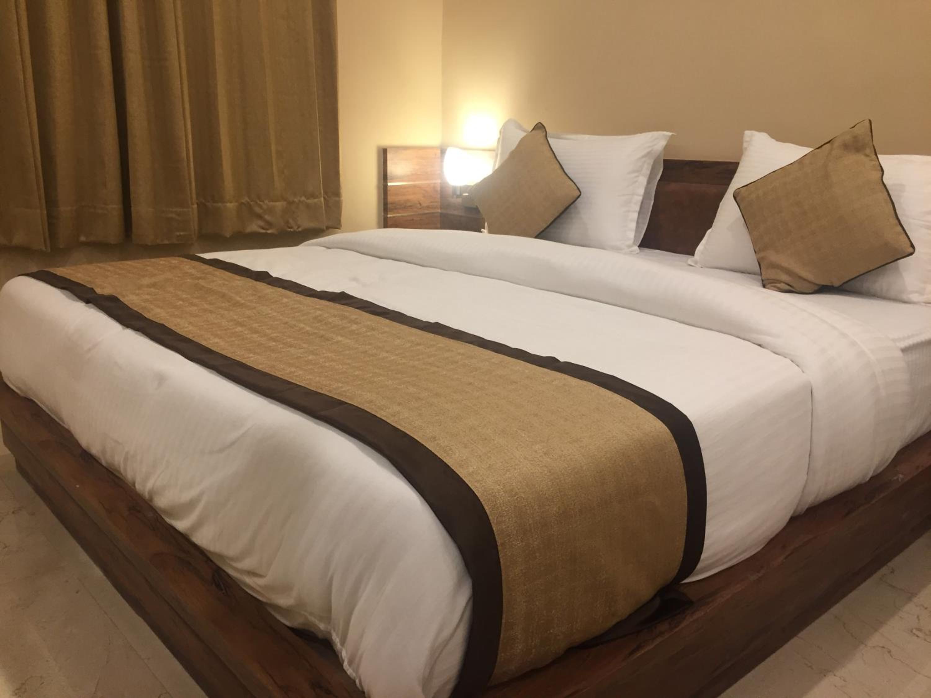 Premiere Room - Photo 11
