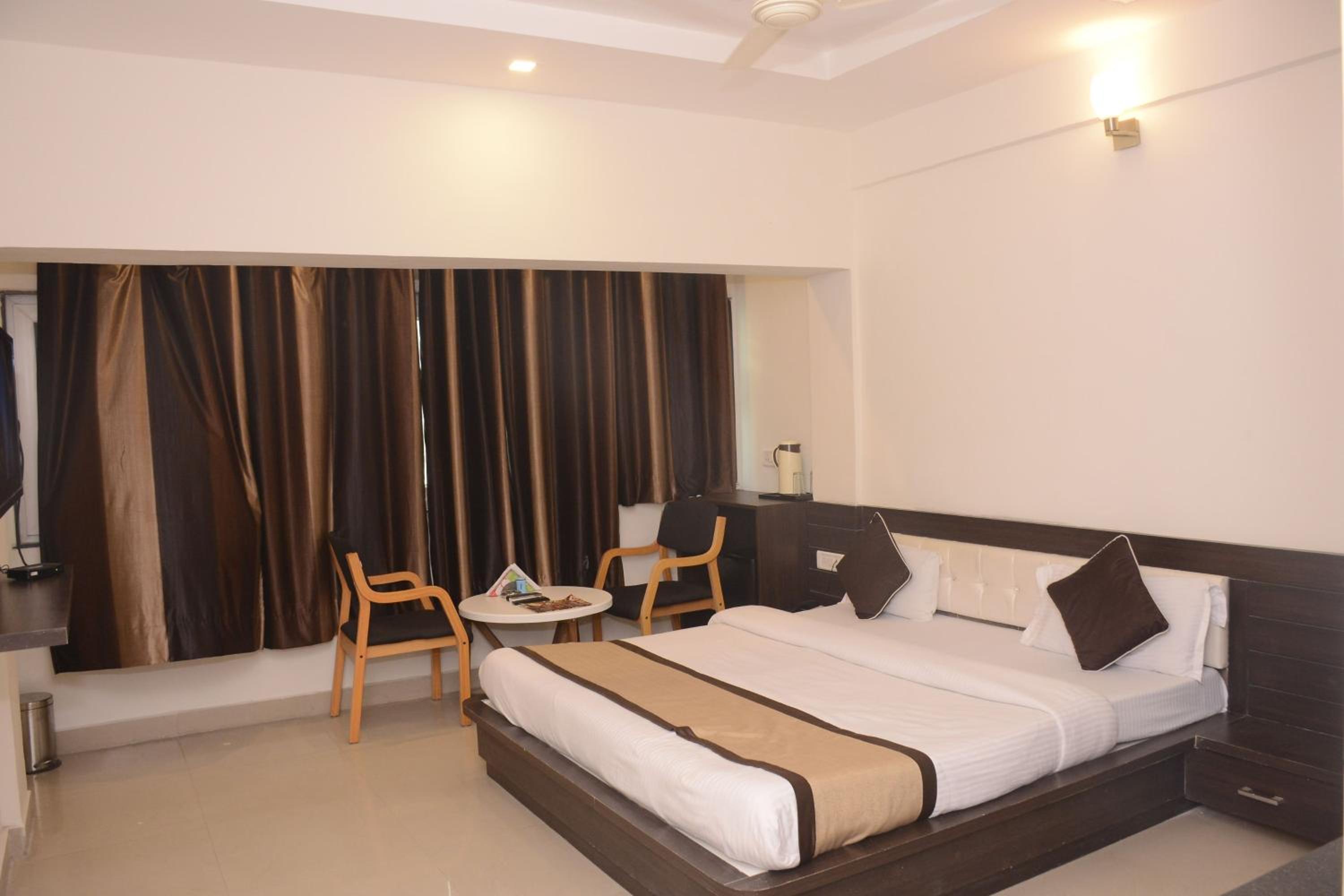 Executive Room - Photo 4