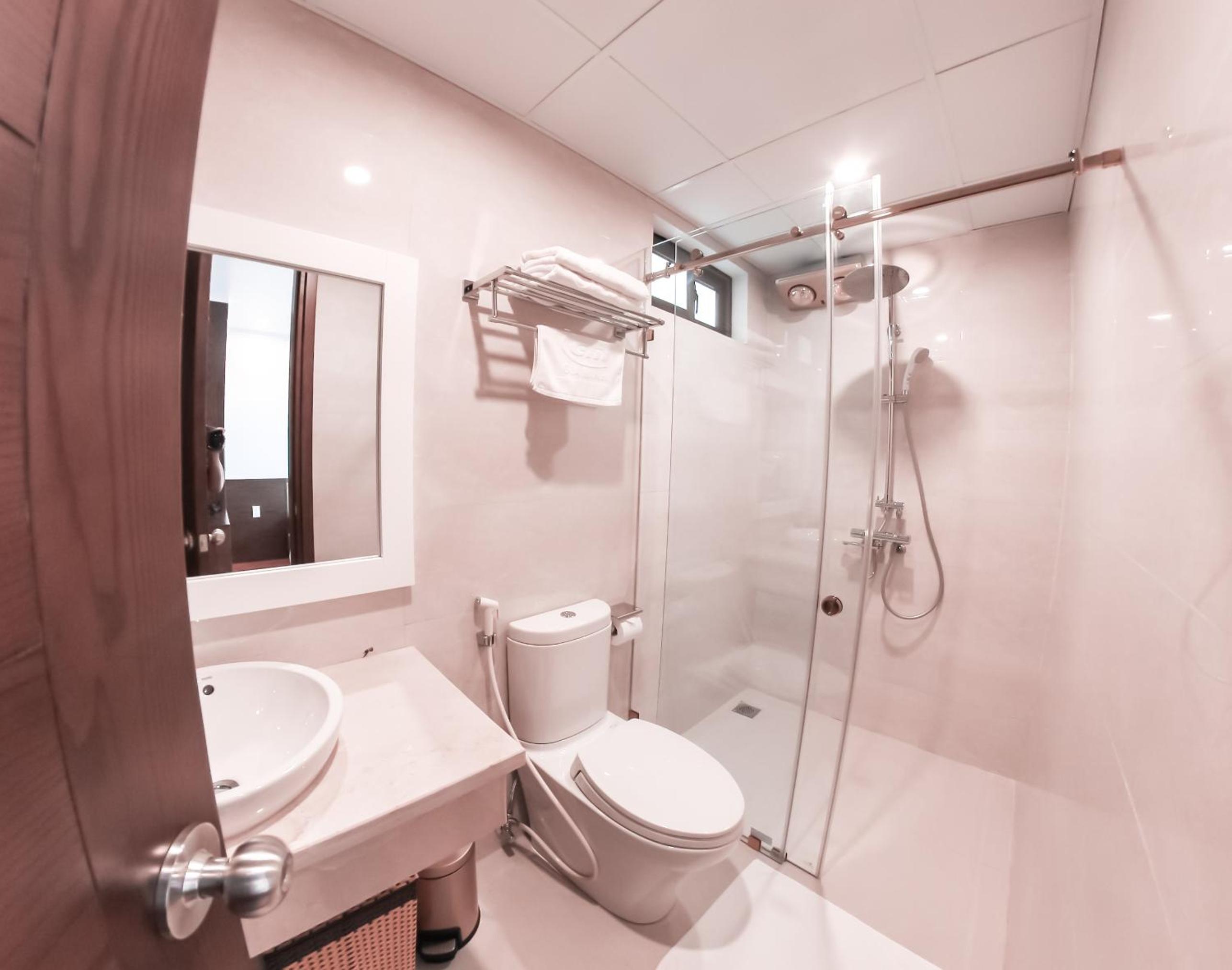 Standard Double Room - Photo 5