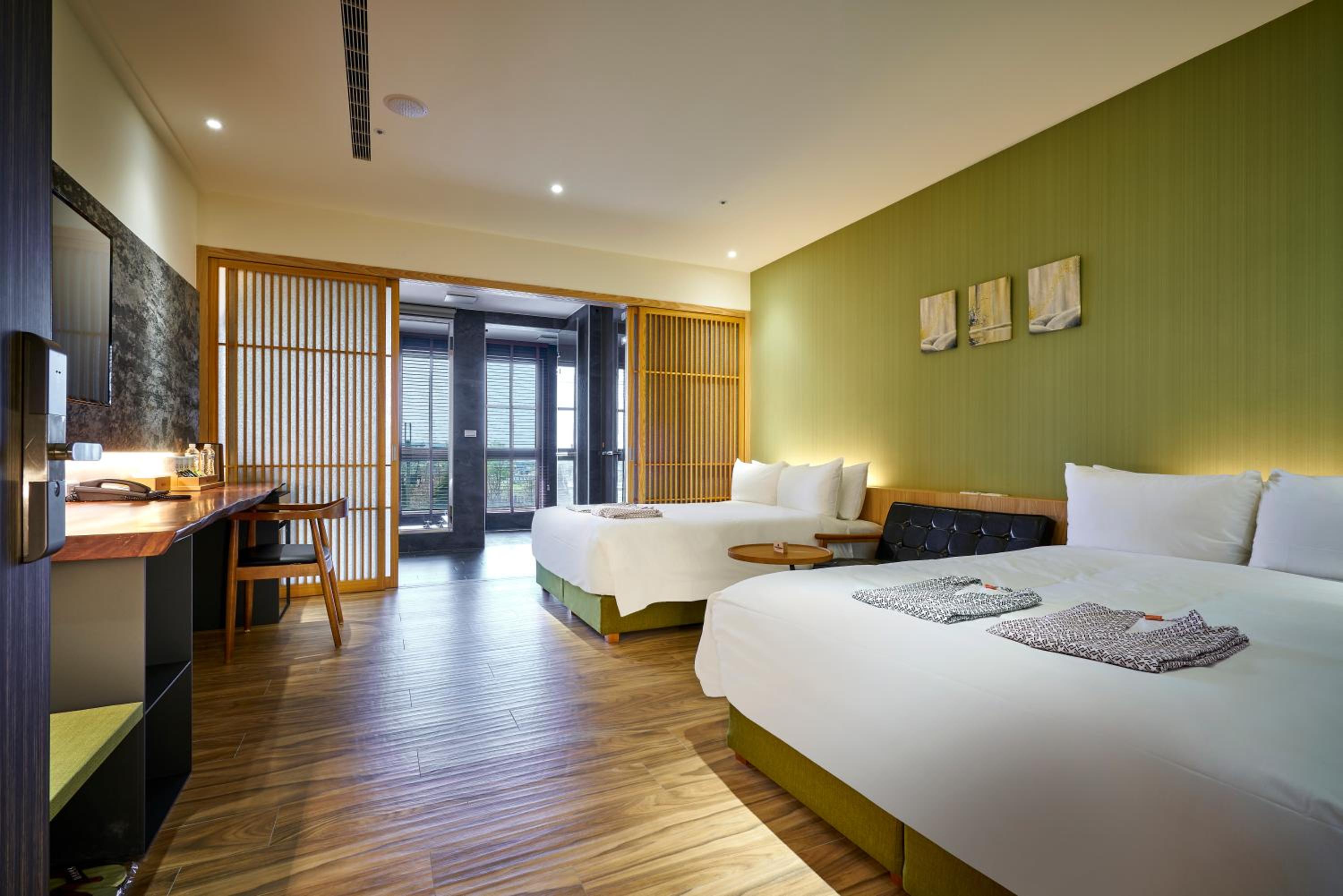 Twin Room with View