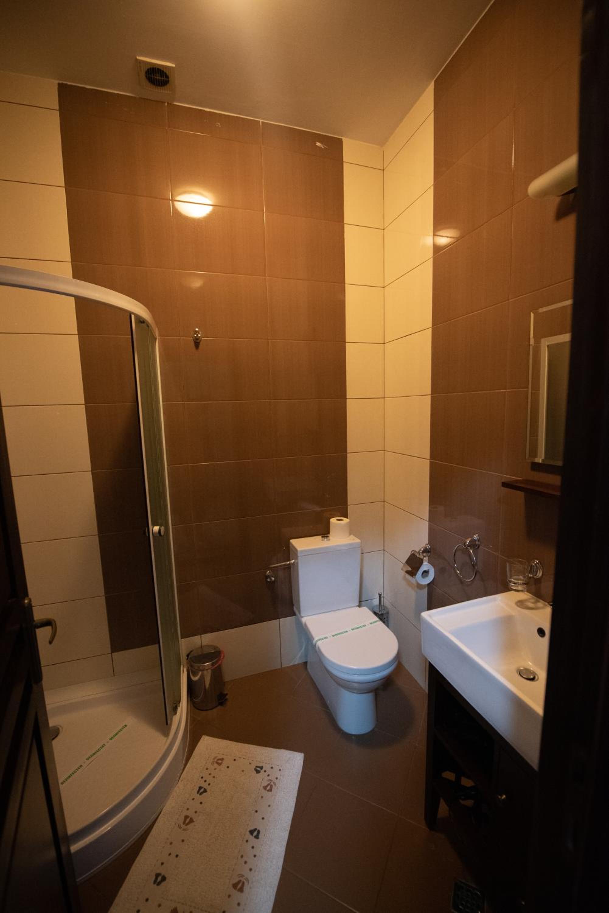Suite - Photo 4
