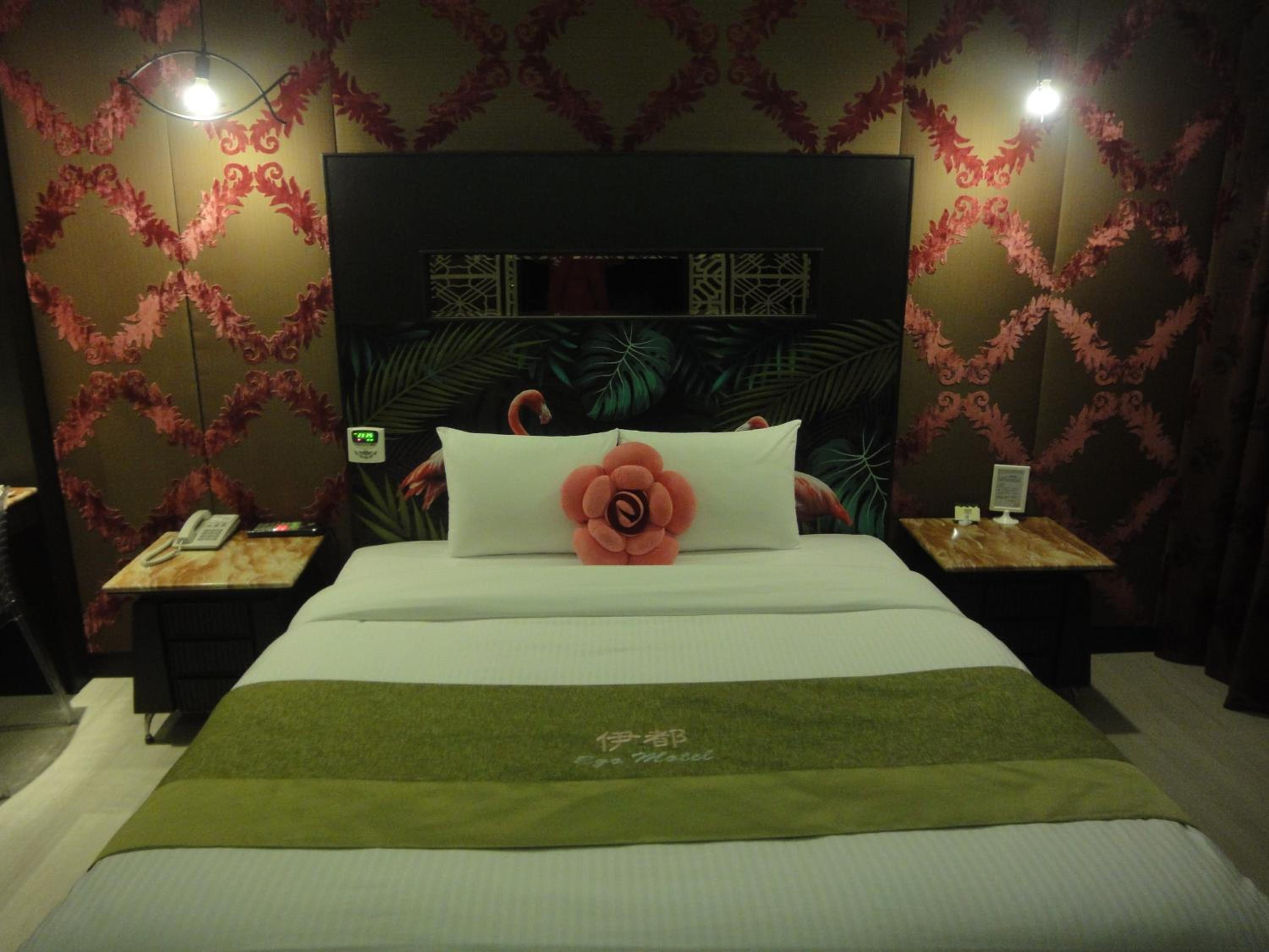Queen Room with Spa Bath