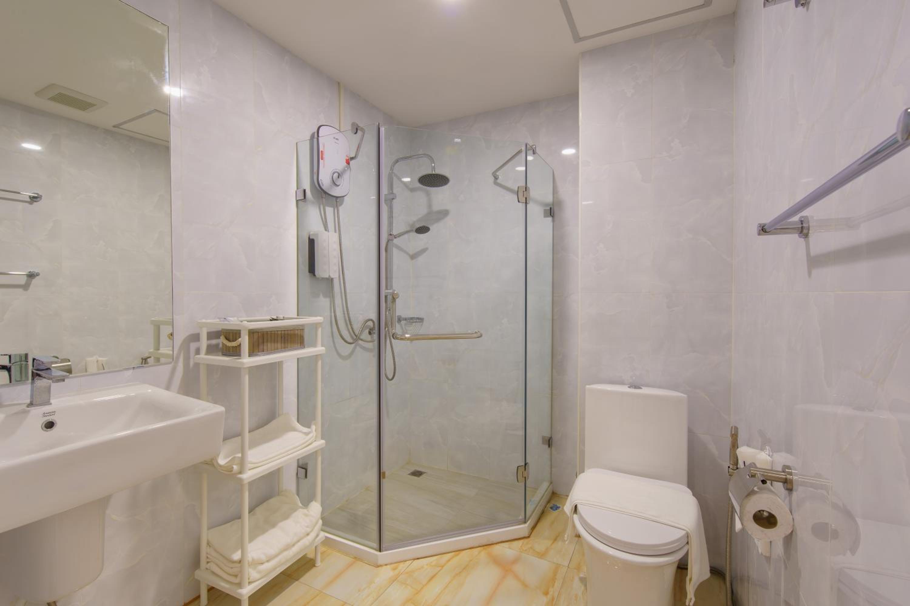 Family Studio - Photo 6