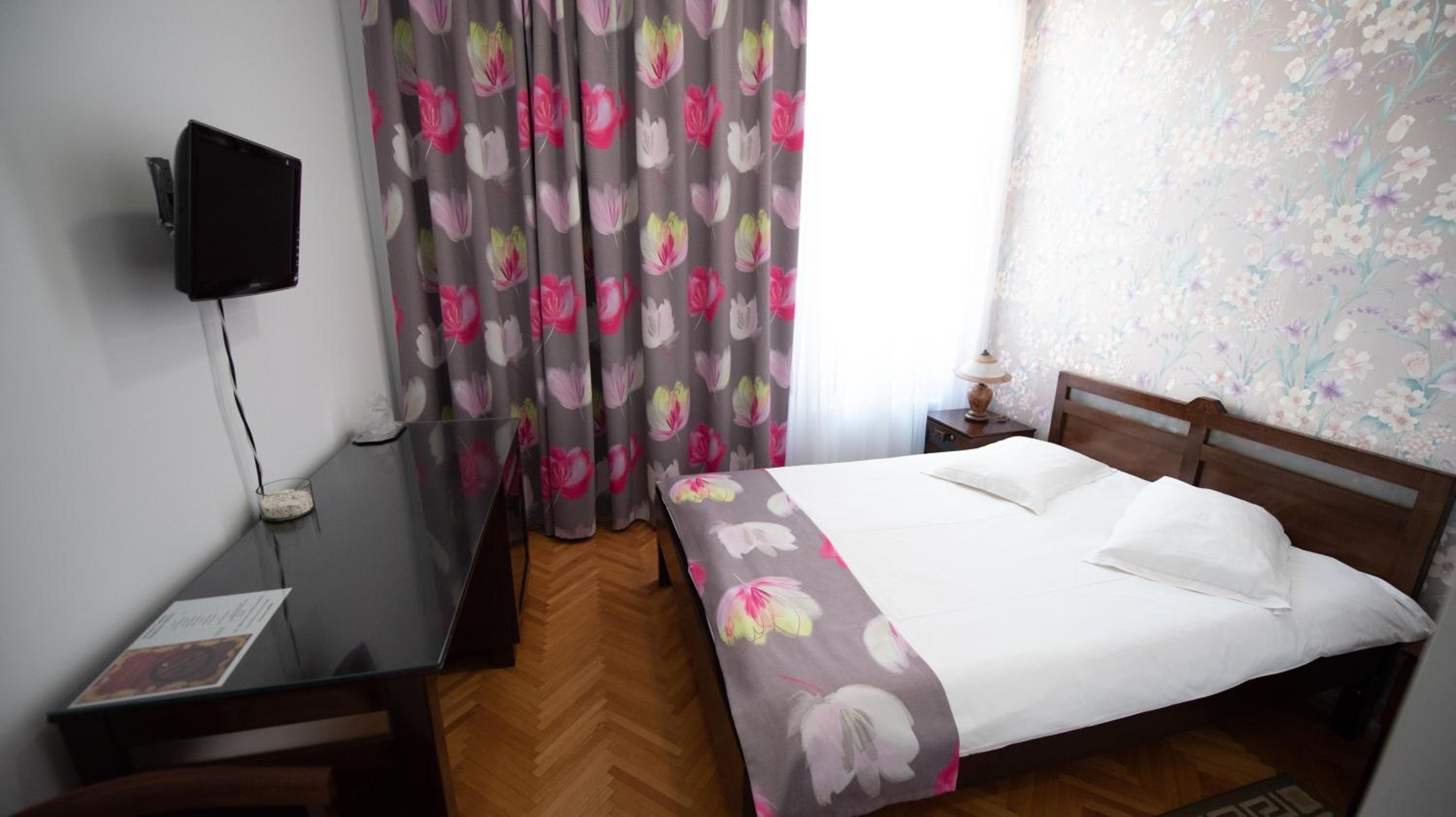 Double or Twin Room - Photo 47