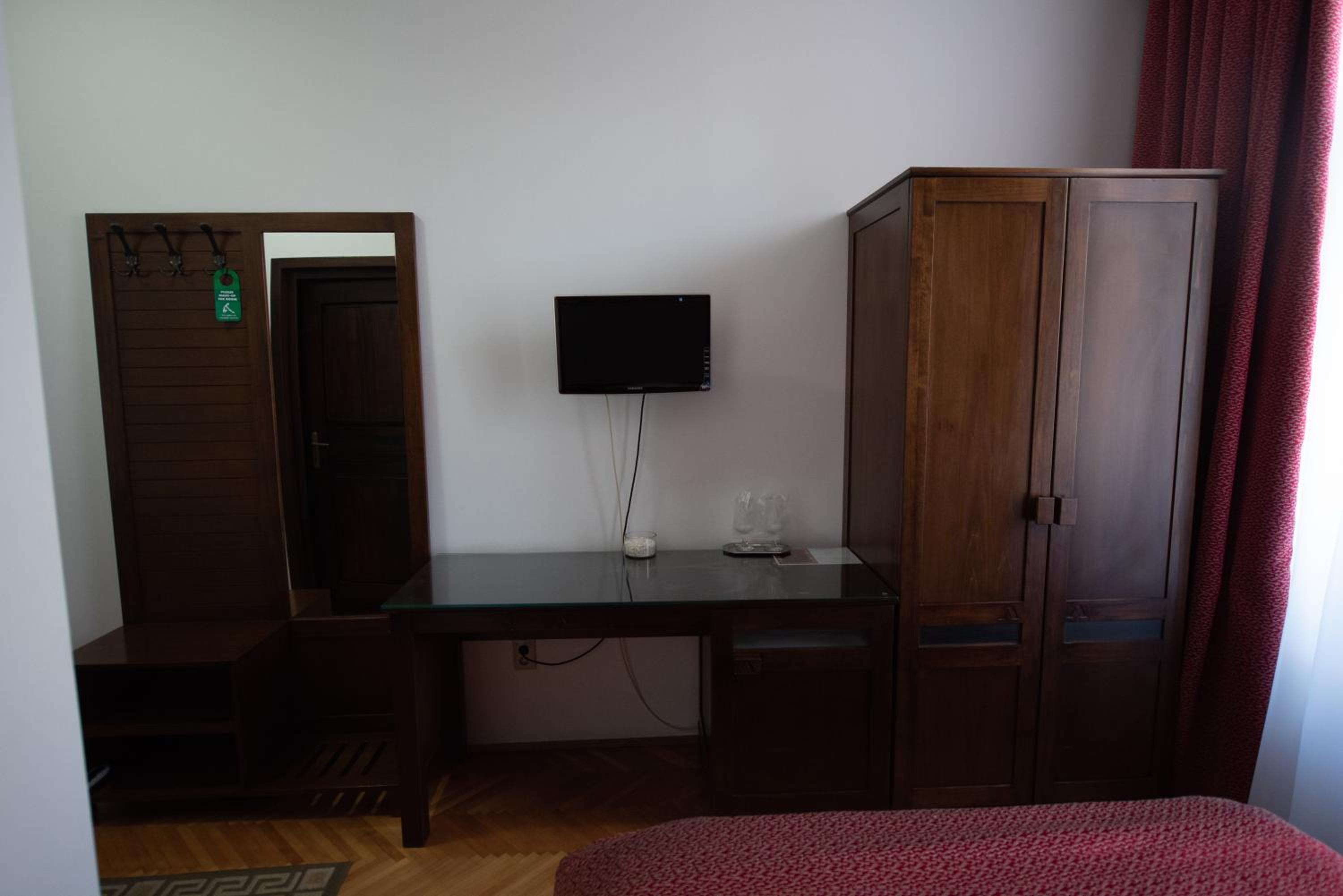 Double or Twin Room - Photo 41