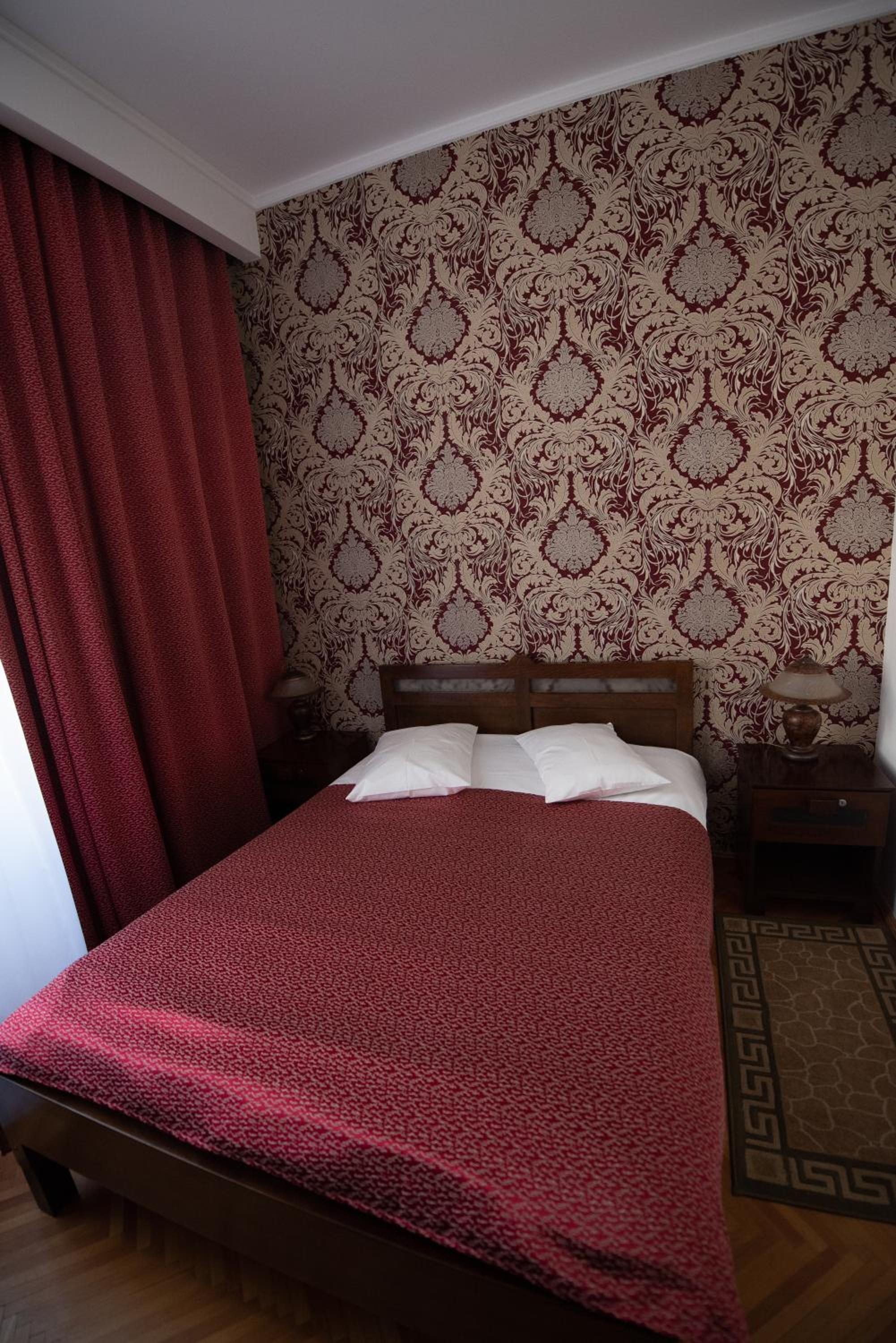 Double or Twin Room - Photo 37