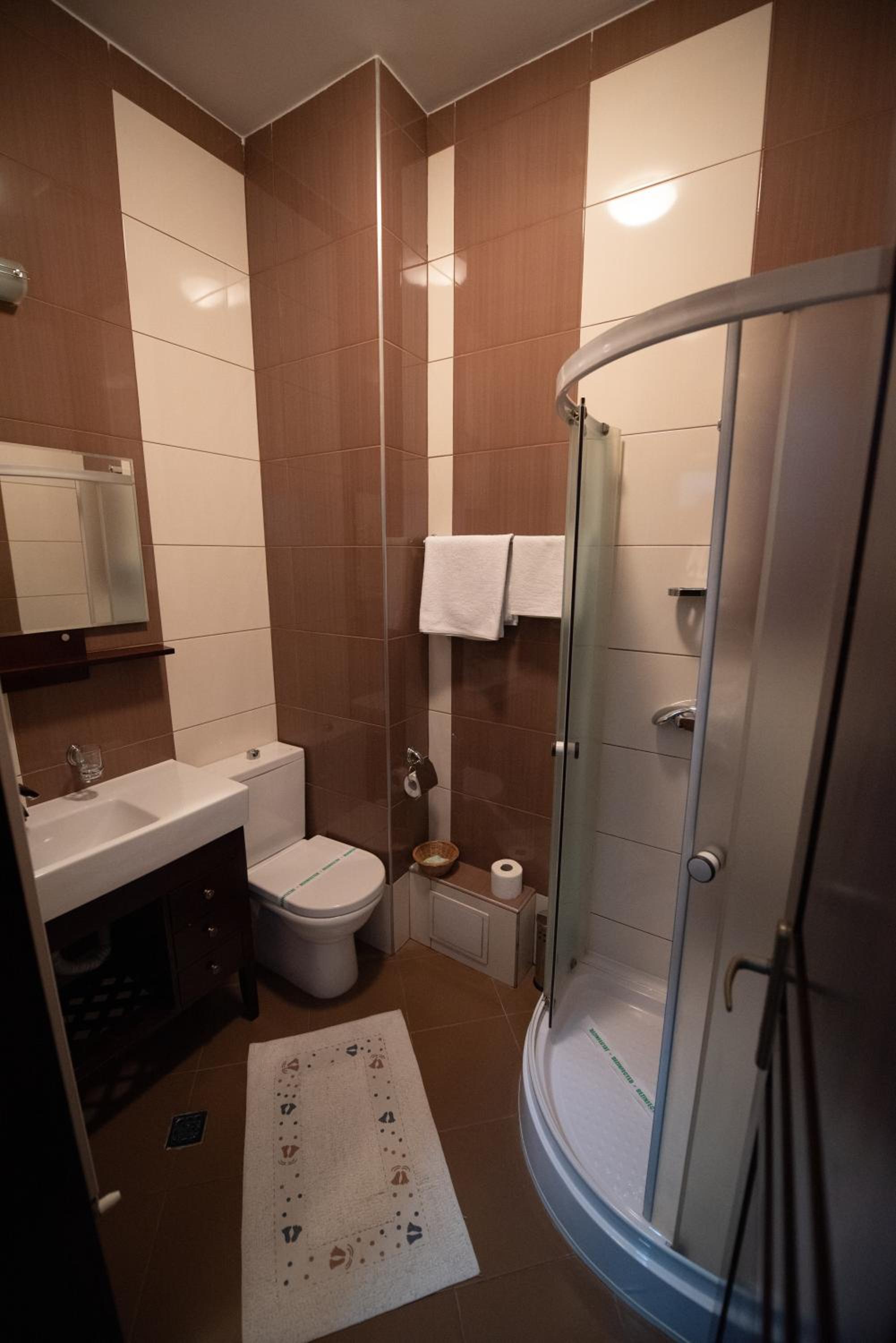 Double or Twin Room - Photo 44
