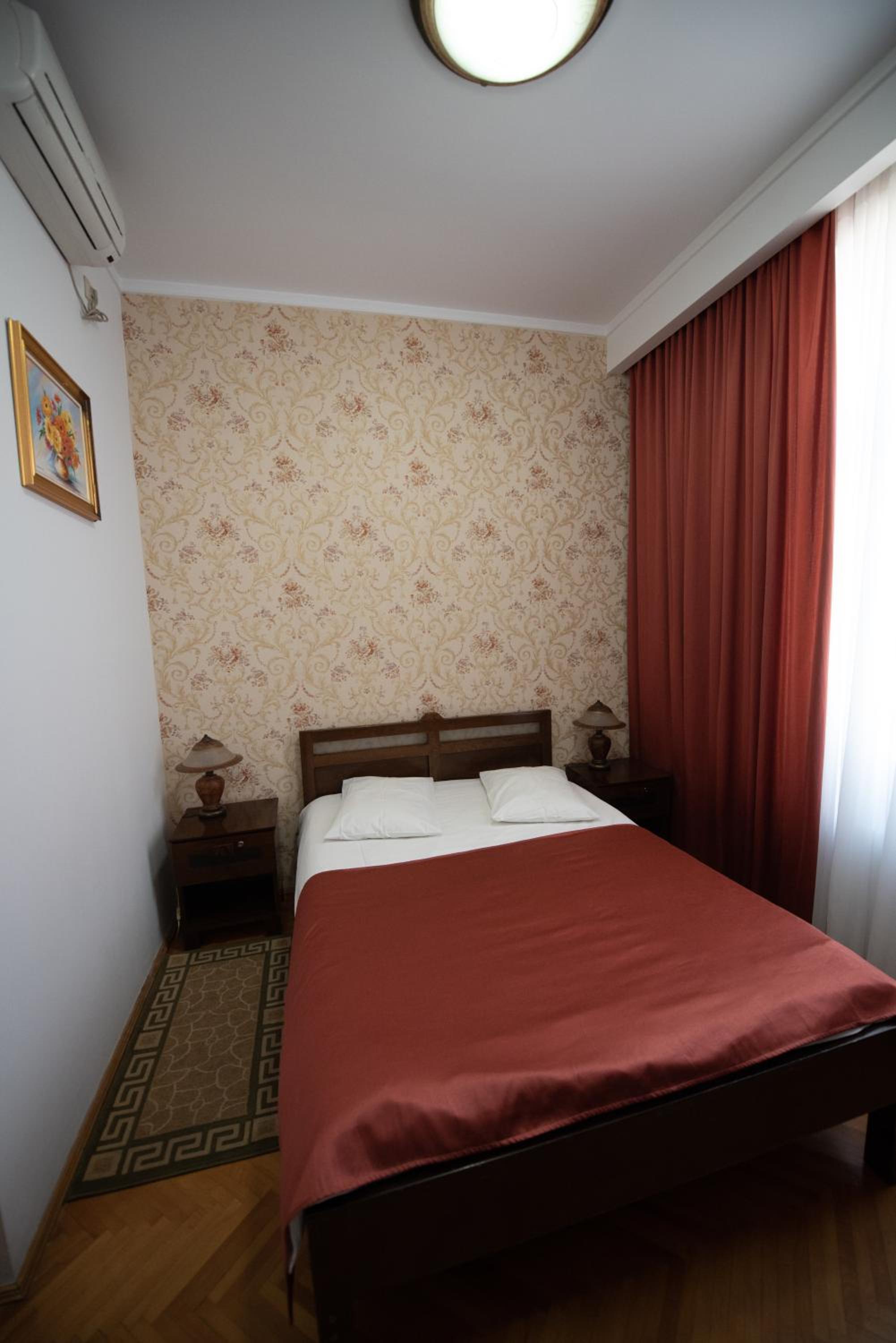 Double or Twin Room - Photo 42