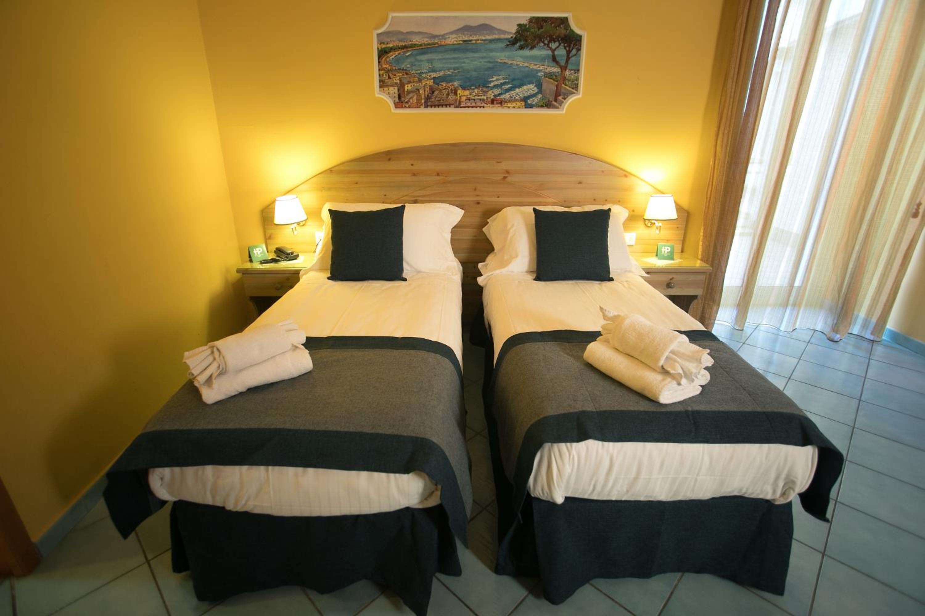 Double Room (1 Adult)