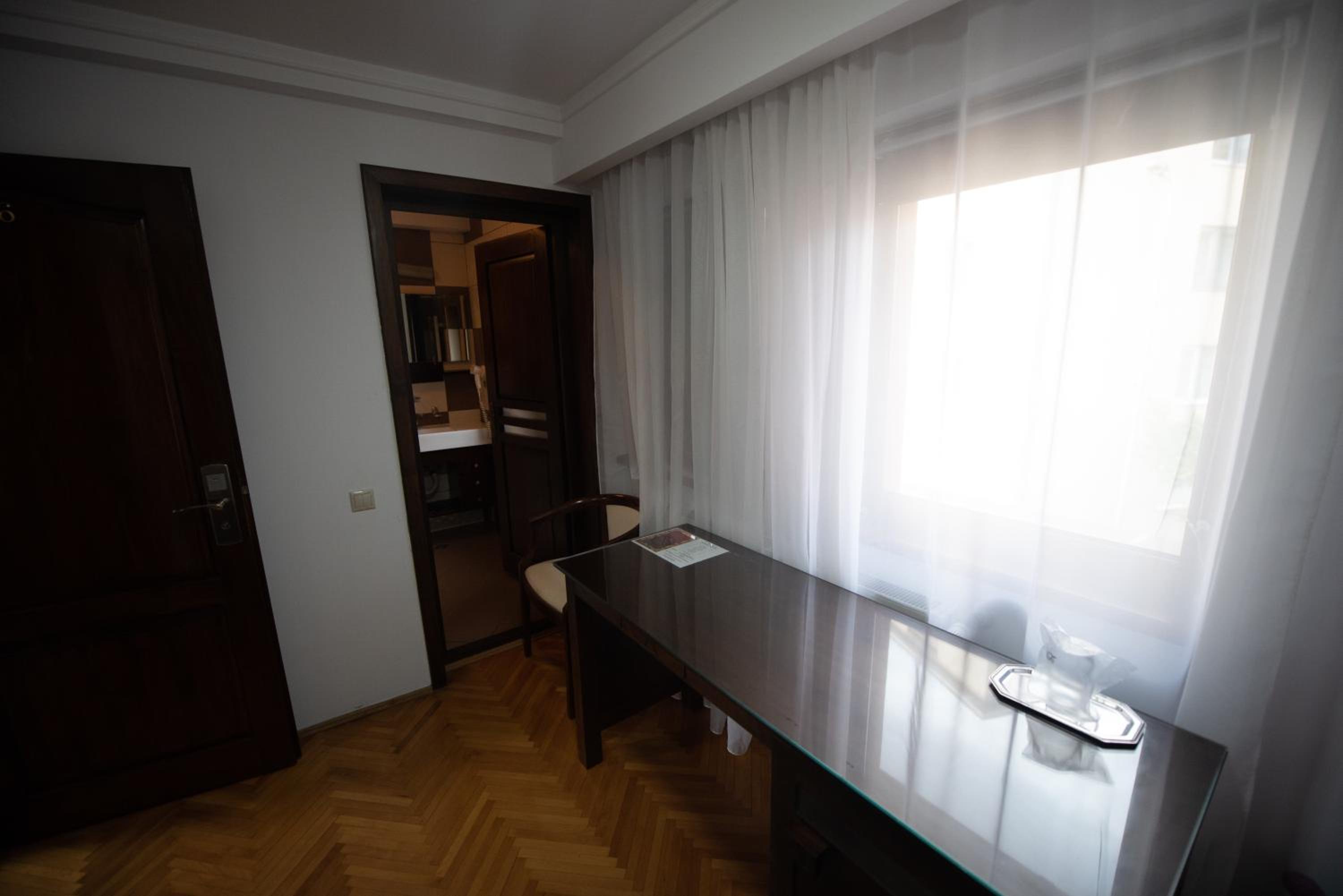 Double or Twin Room - Photo 32