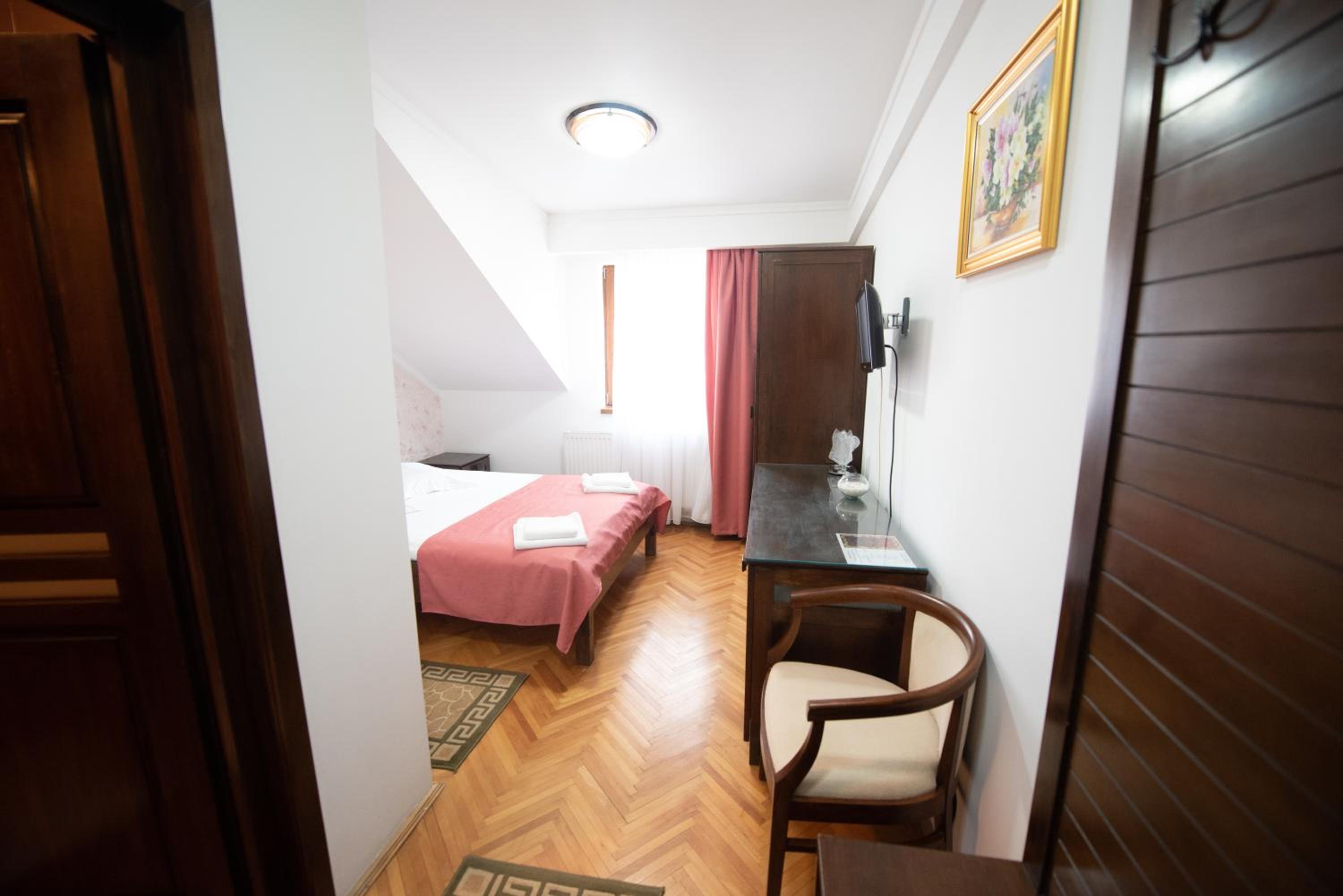 Double or Twin Room - Photo 54