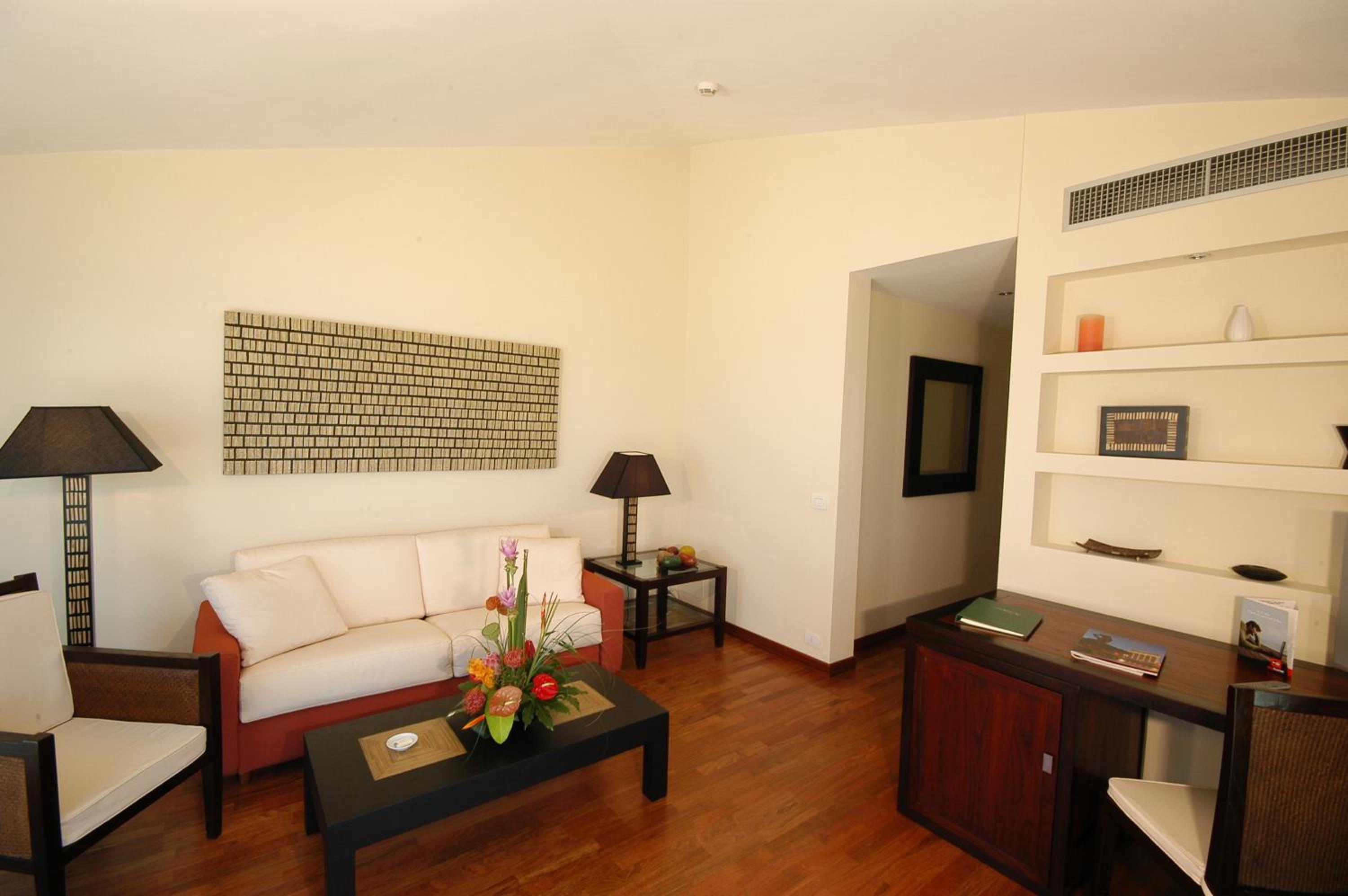 Deluxe Suite with Sea View photo 3