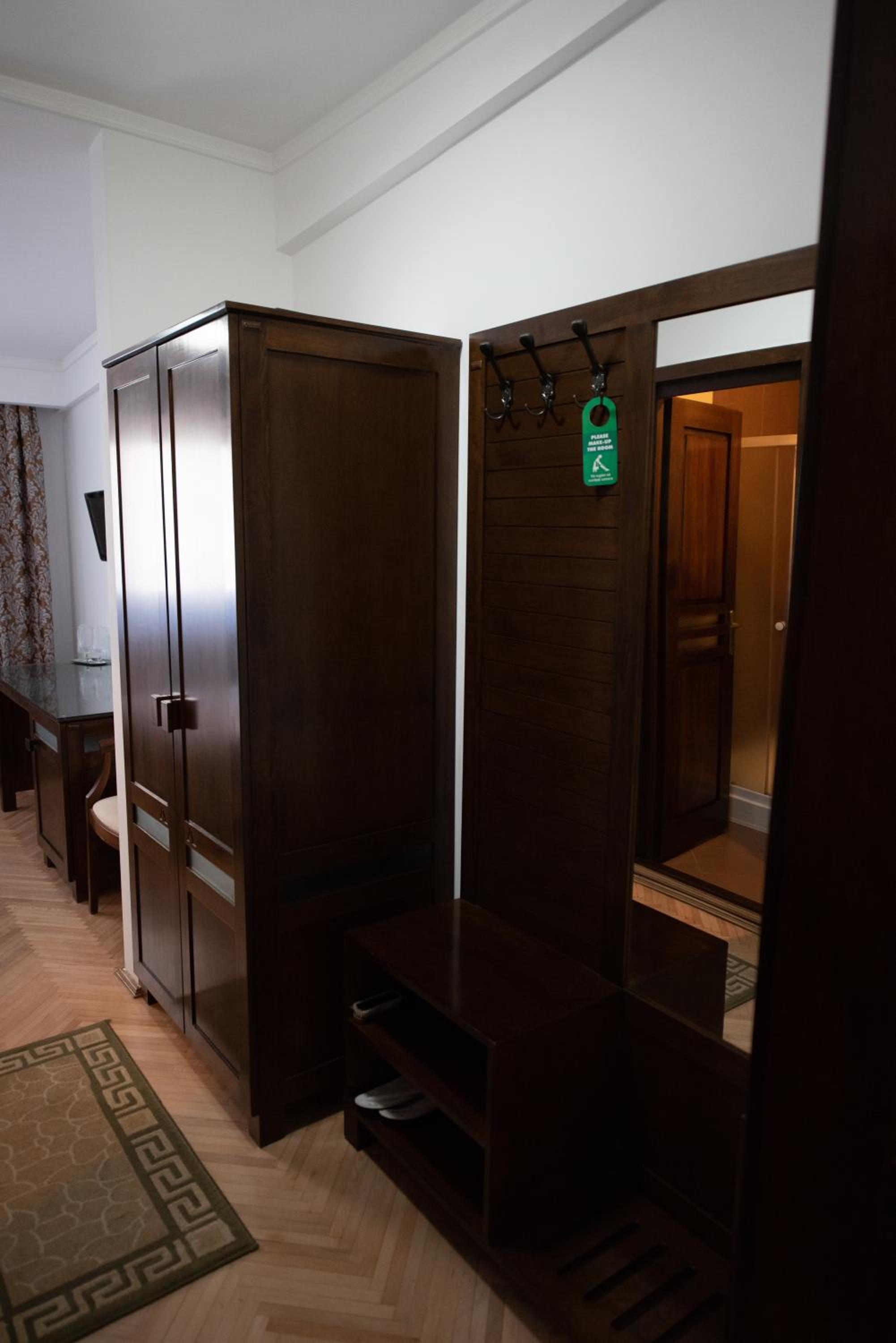 Double or Twin Room - Photo 19