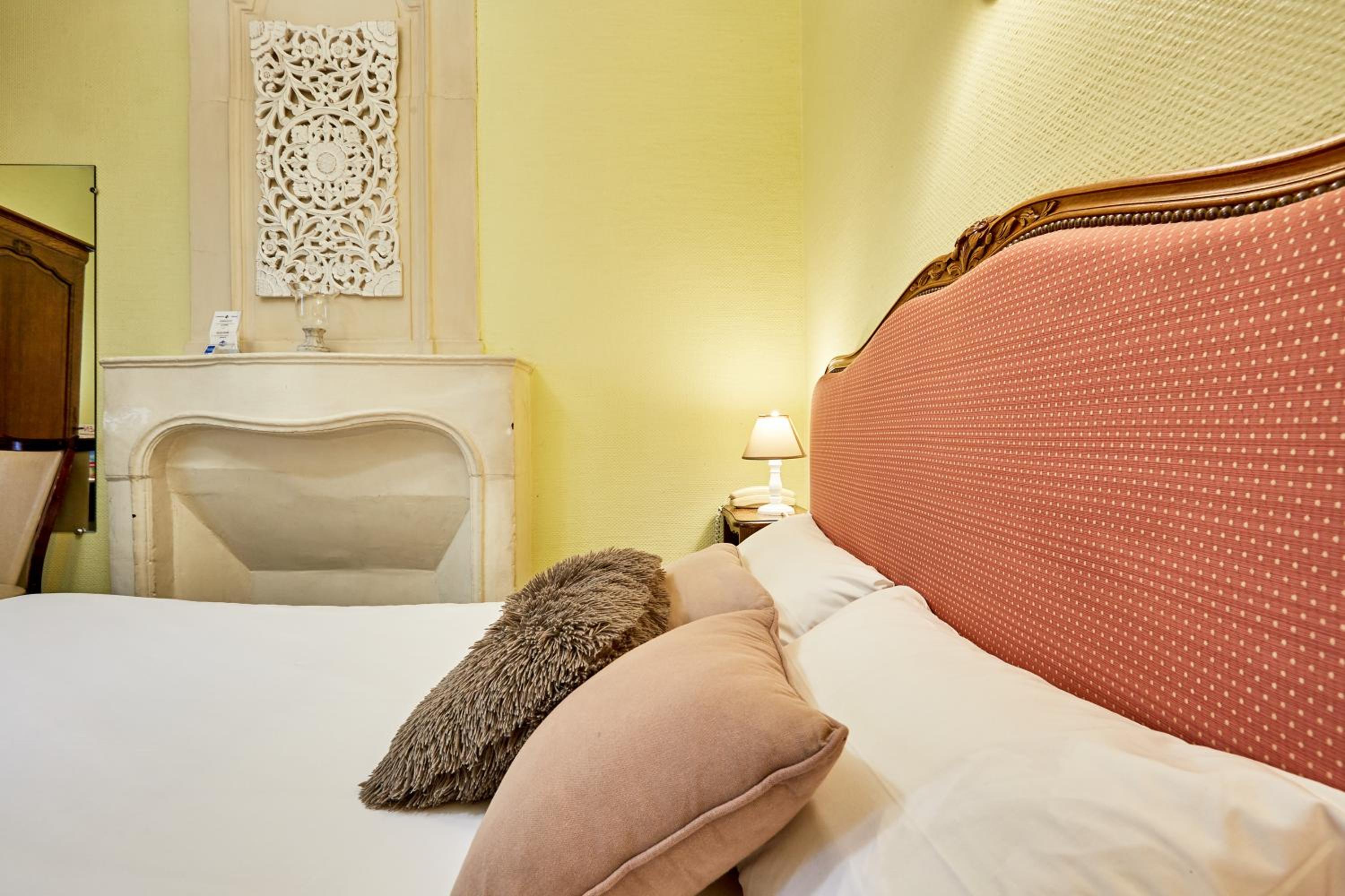 Double Room - Photo 12