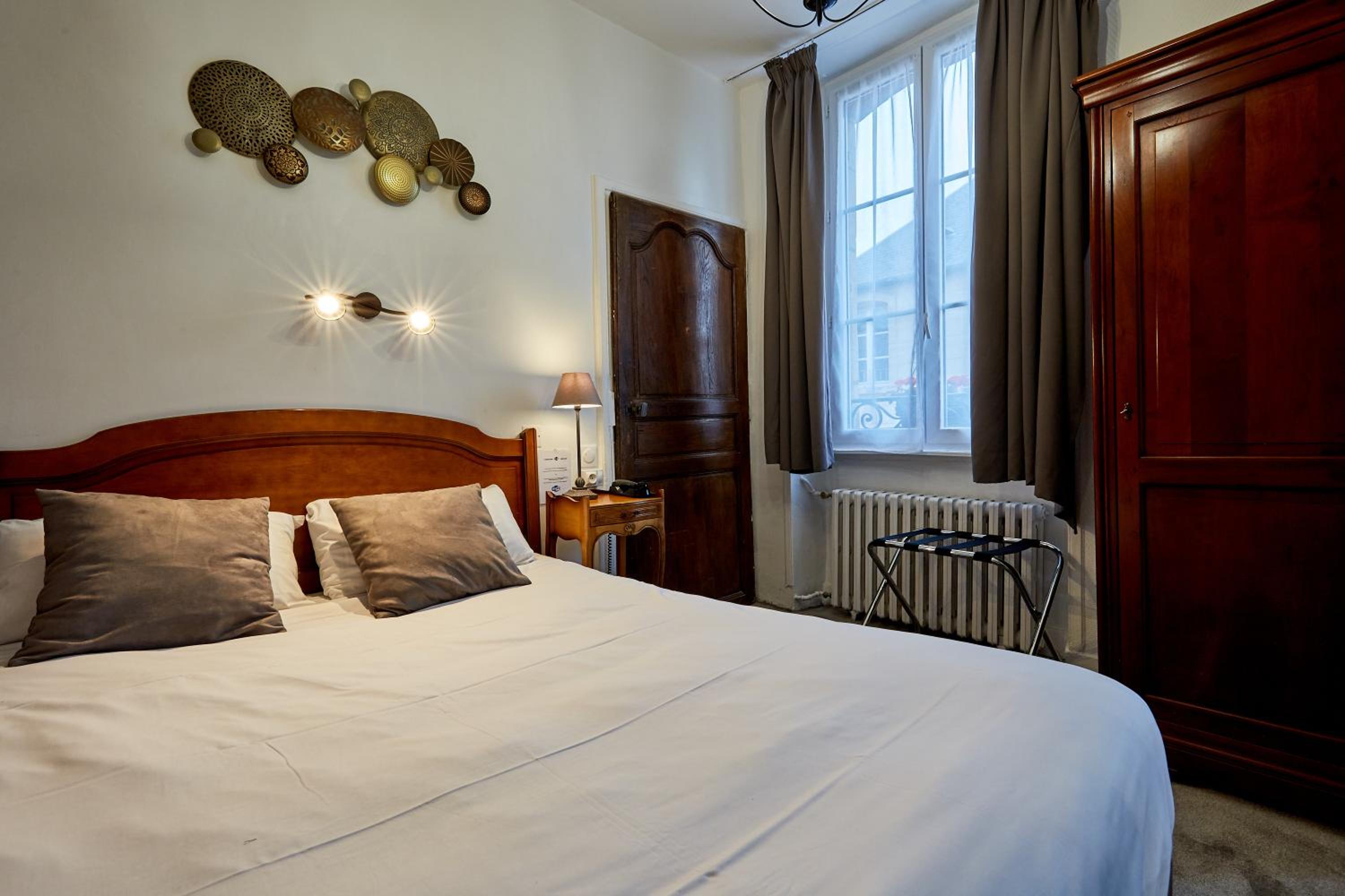 Double Room - Photo 9