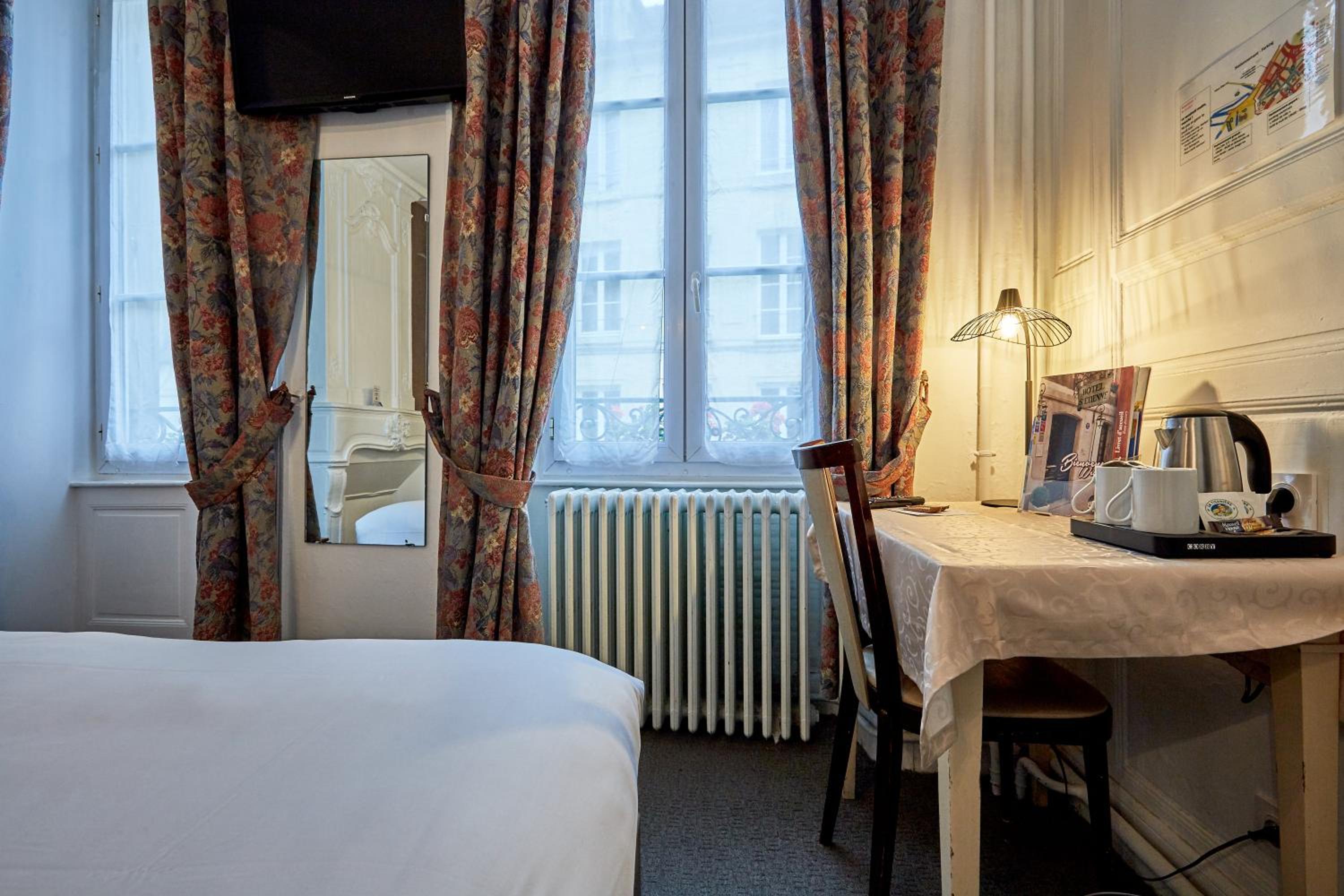Large Double Room photo 3