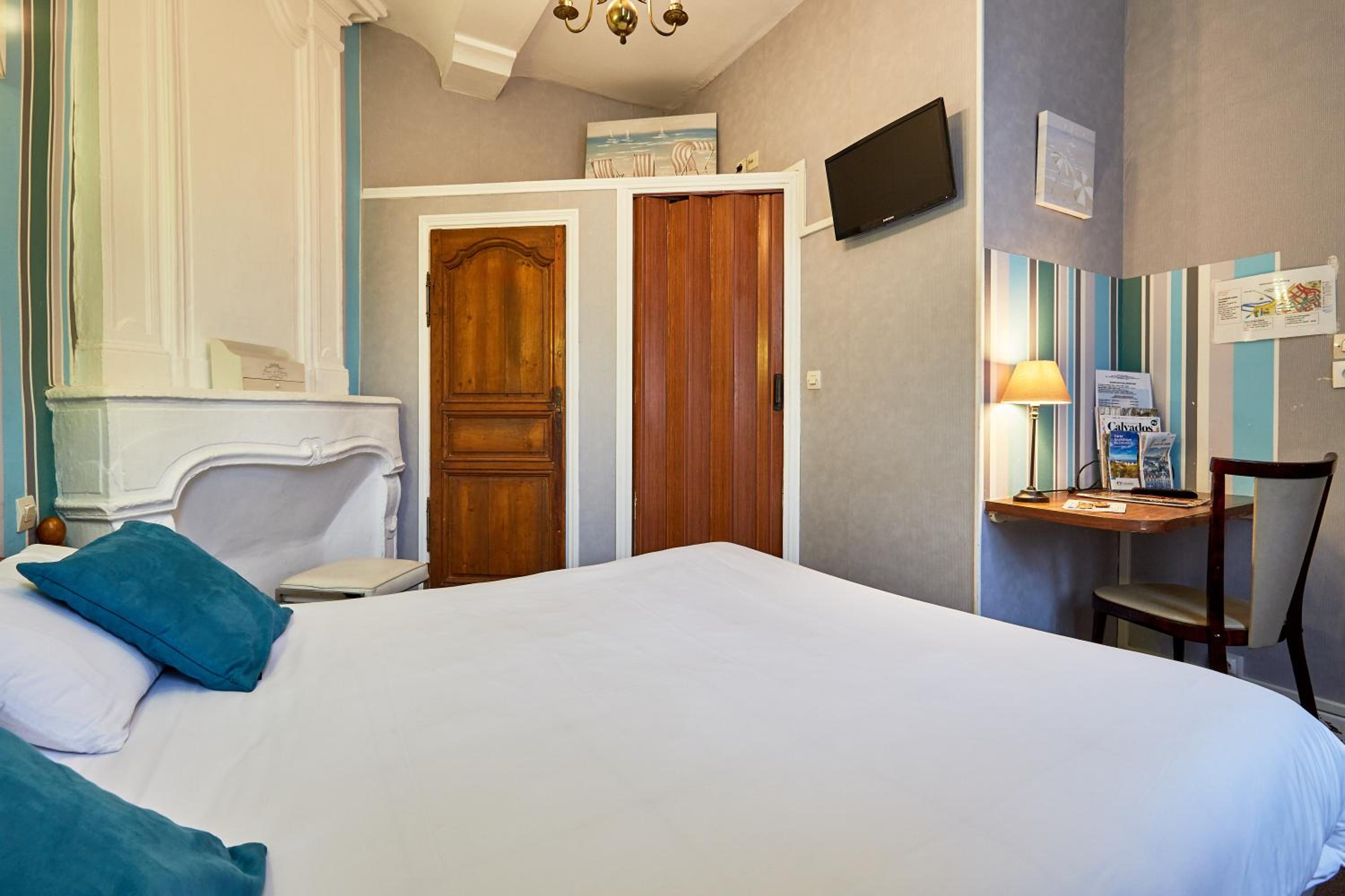 Double Room - Photo 3