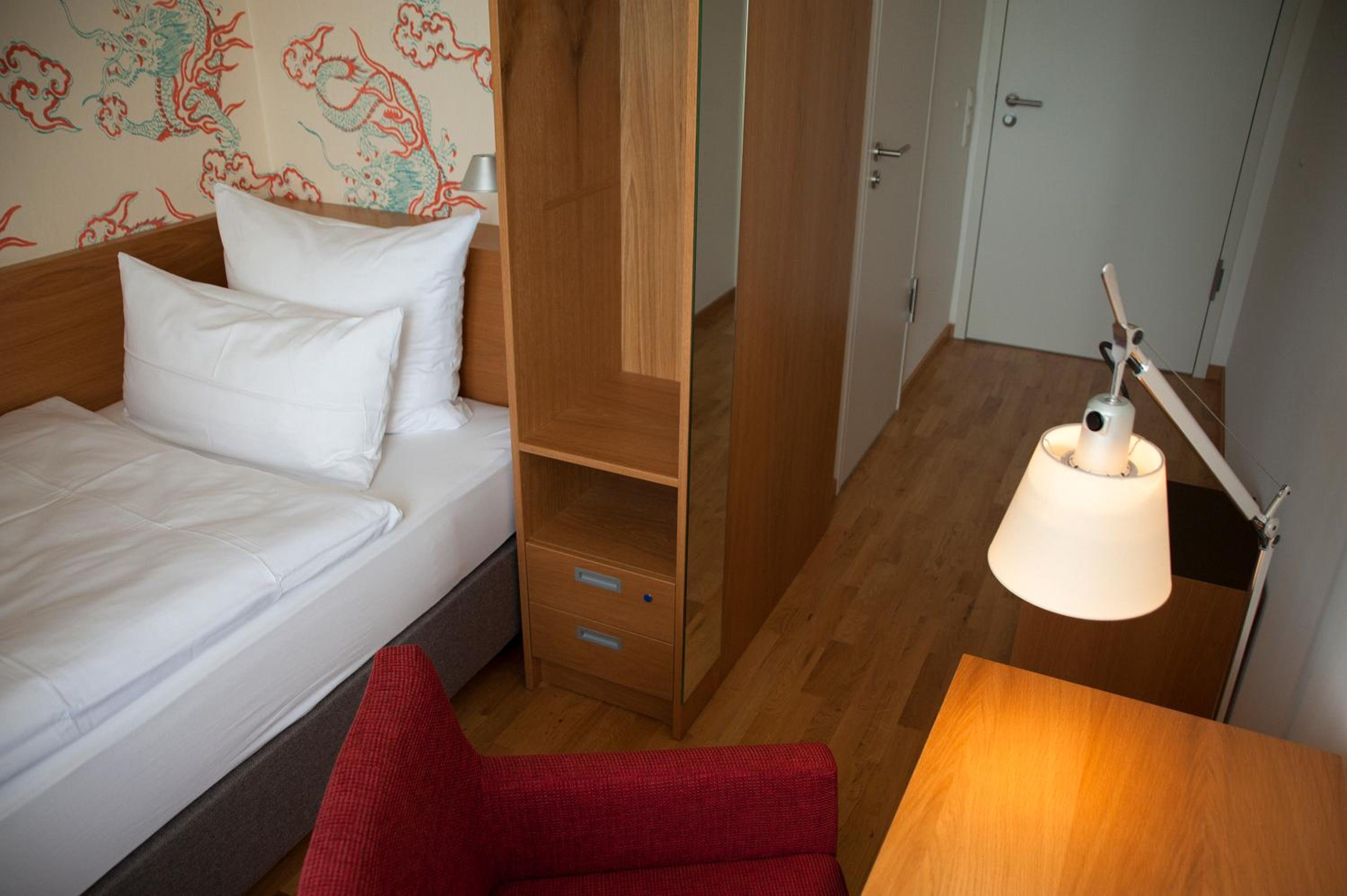 Single Room with Bathroom photo 3