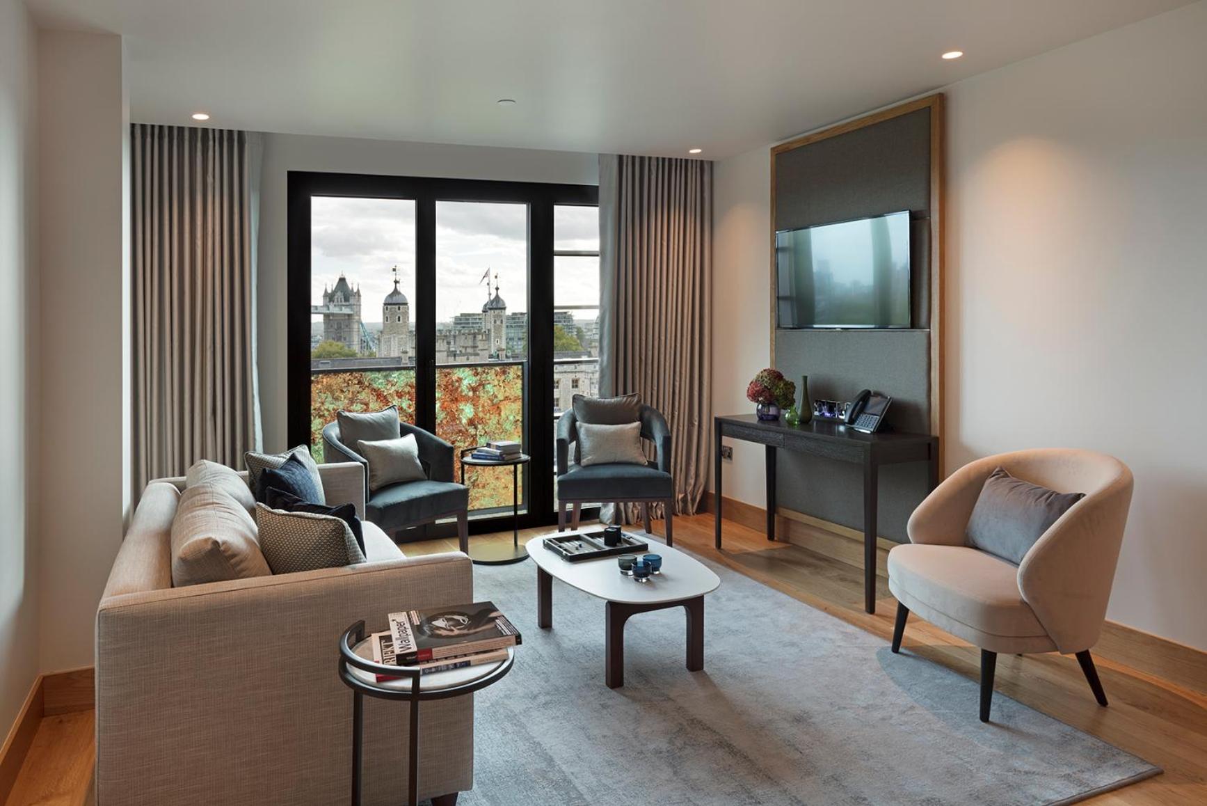 Signature Suite with Kitchen, Tower Bridge View photo 2