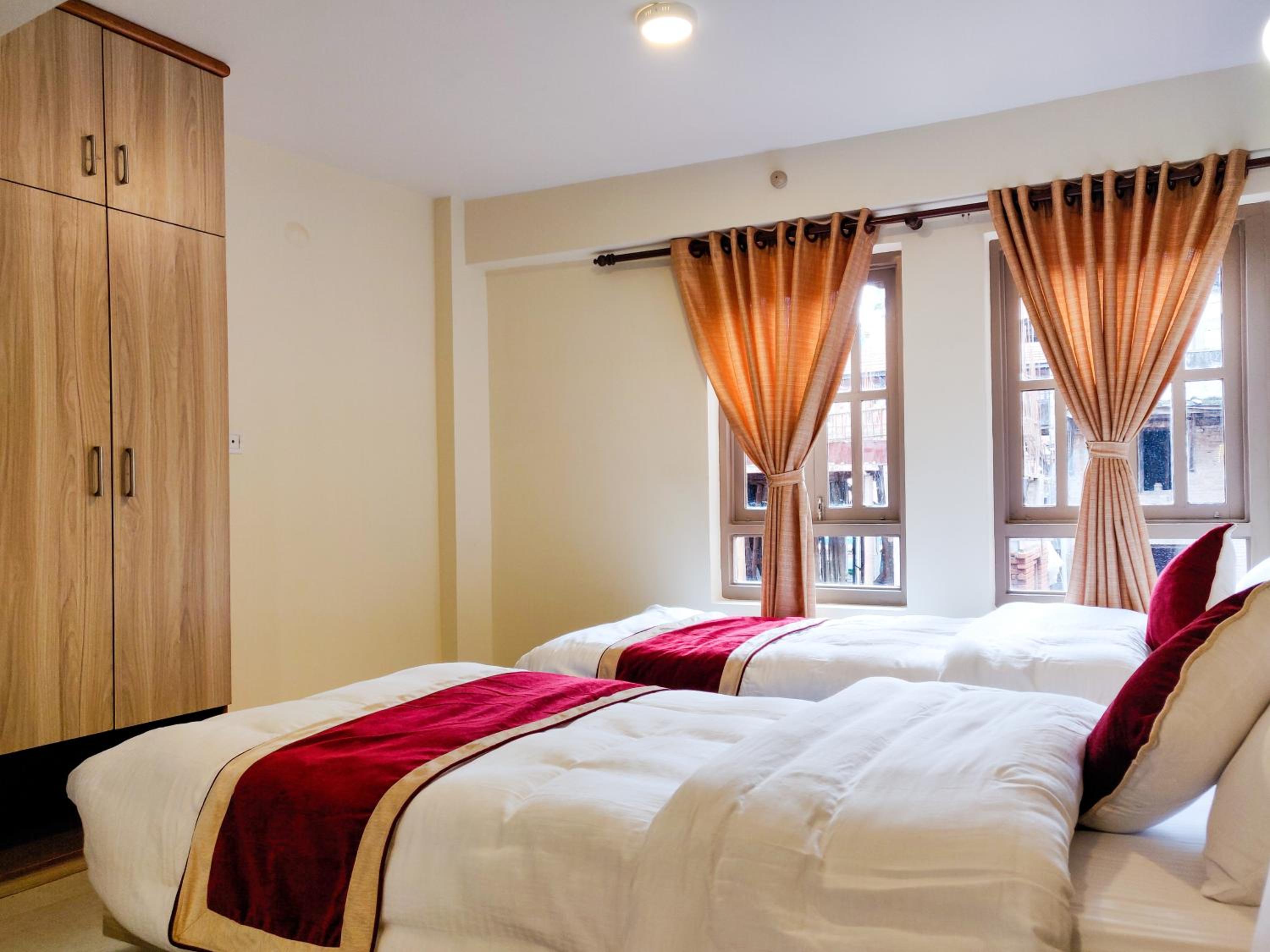 Double or Twin Room with Bathroom photo 2