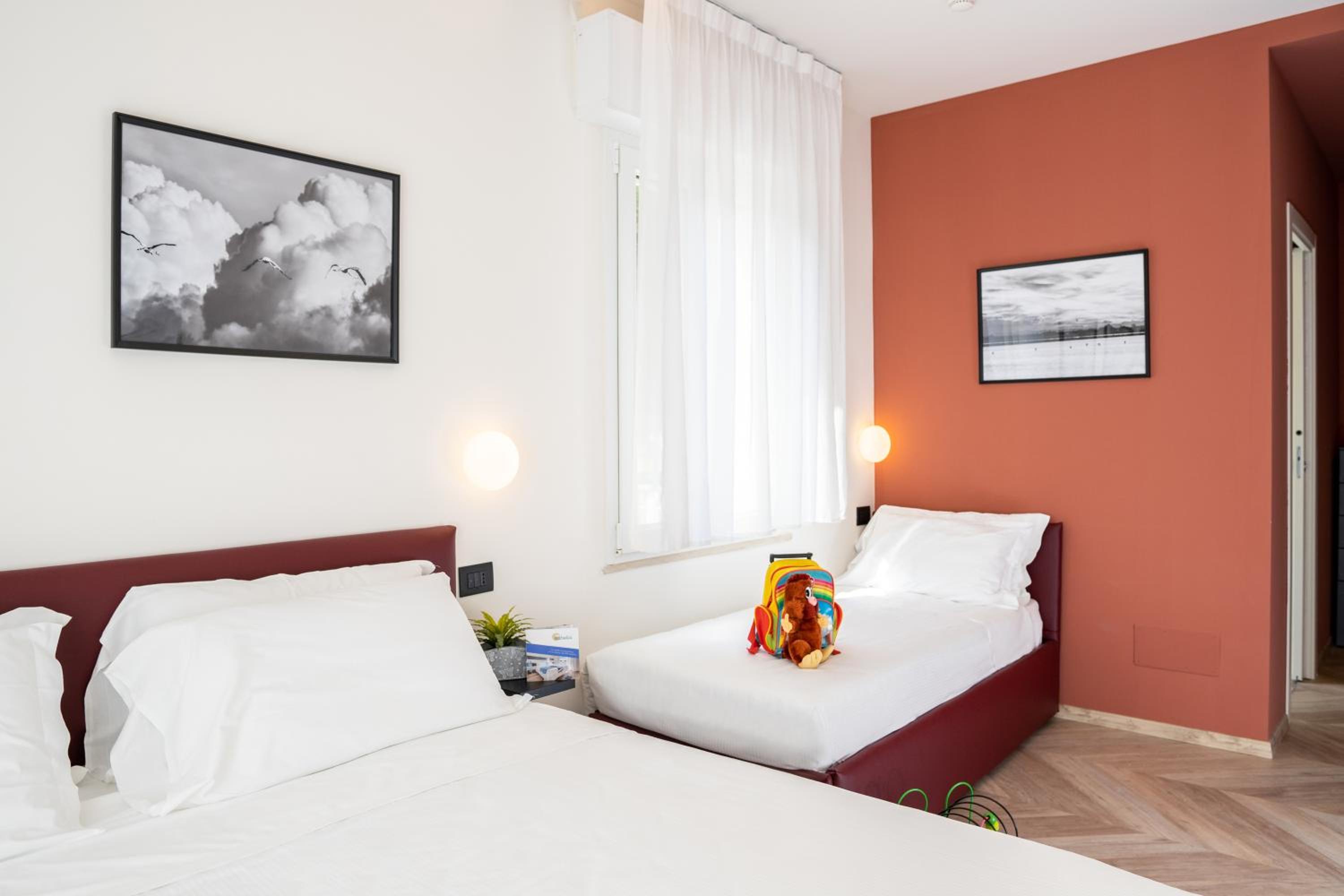 Deluxe Quadruple Room - Photo 2