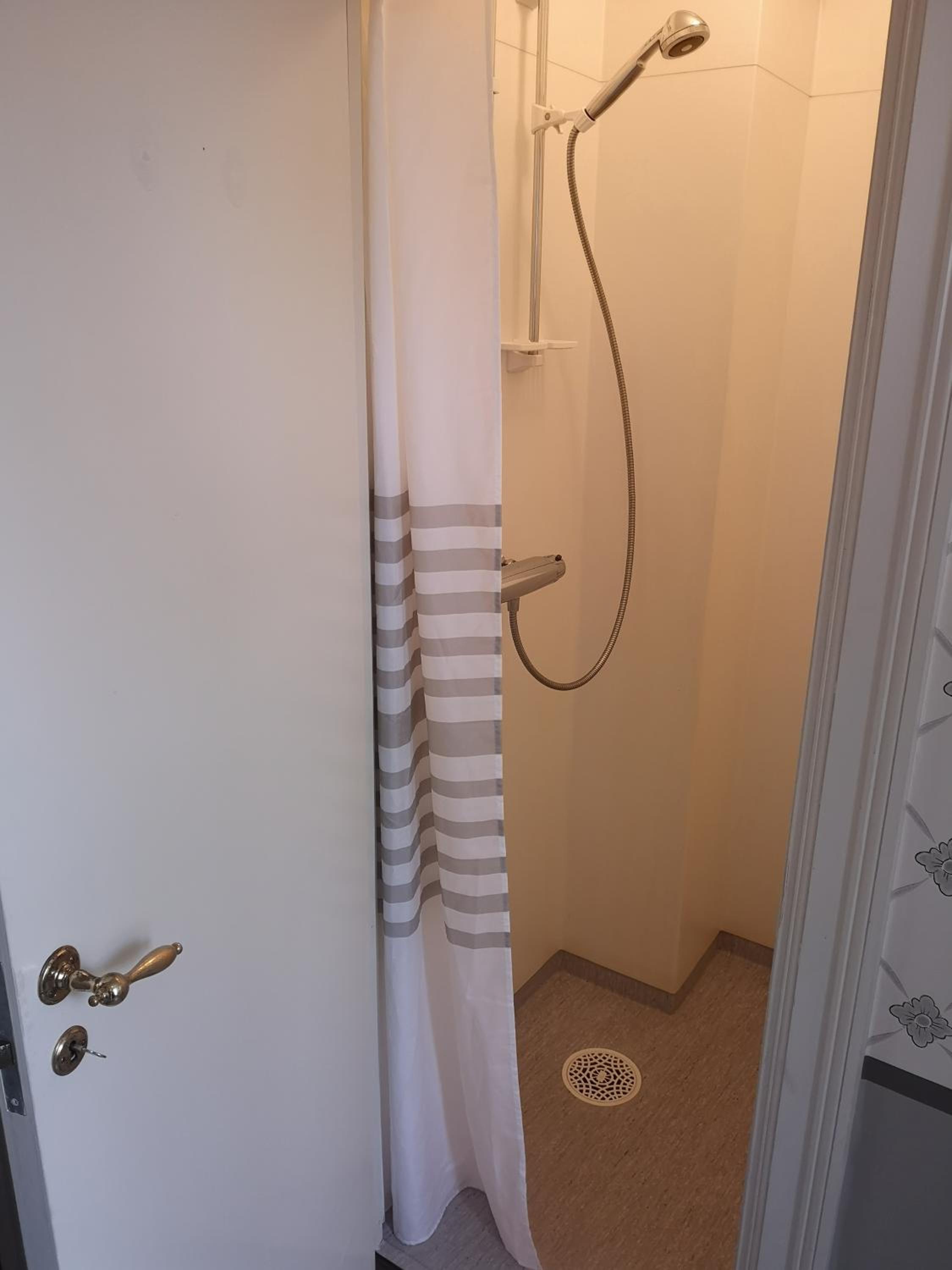 1830s Suite with Sea View and Shared Bathroom photo 3