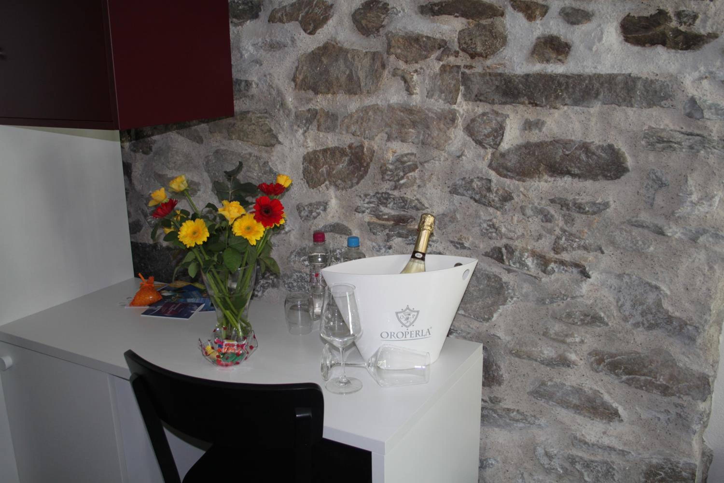 Double Room with Private Bathroom photo 3