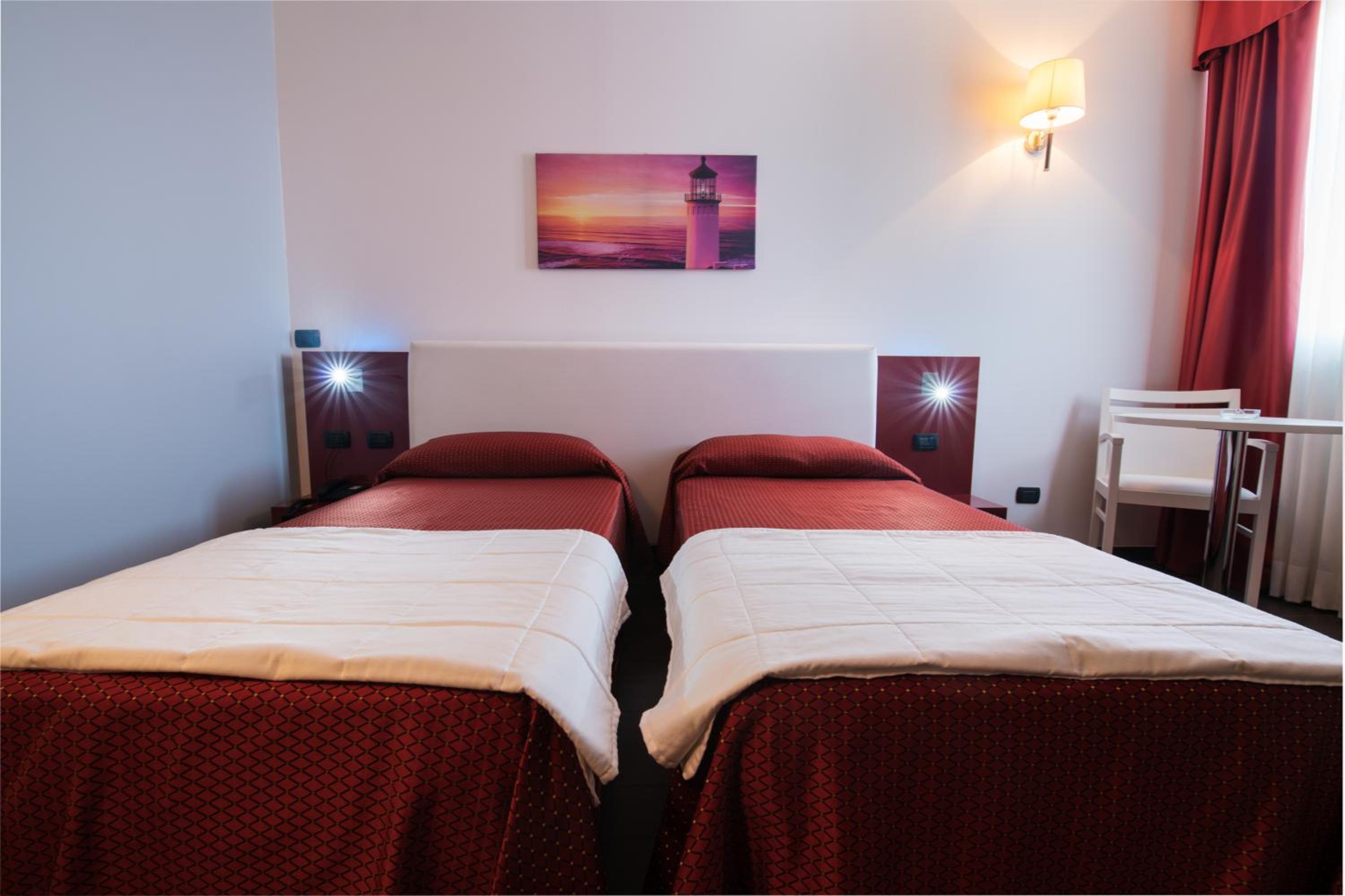 Double Or Twin Room - Single Use photo 2