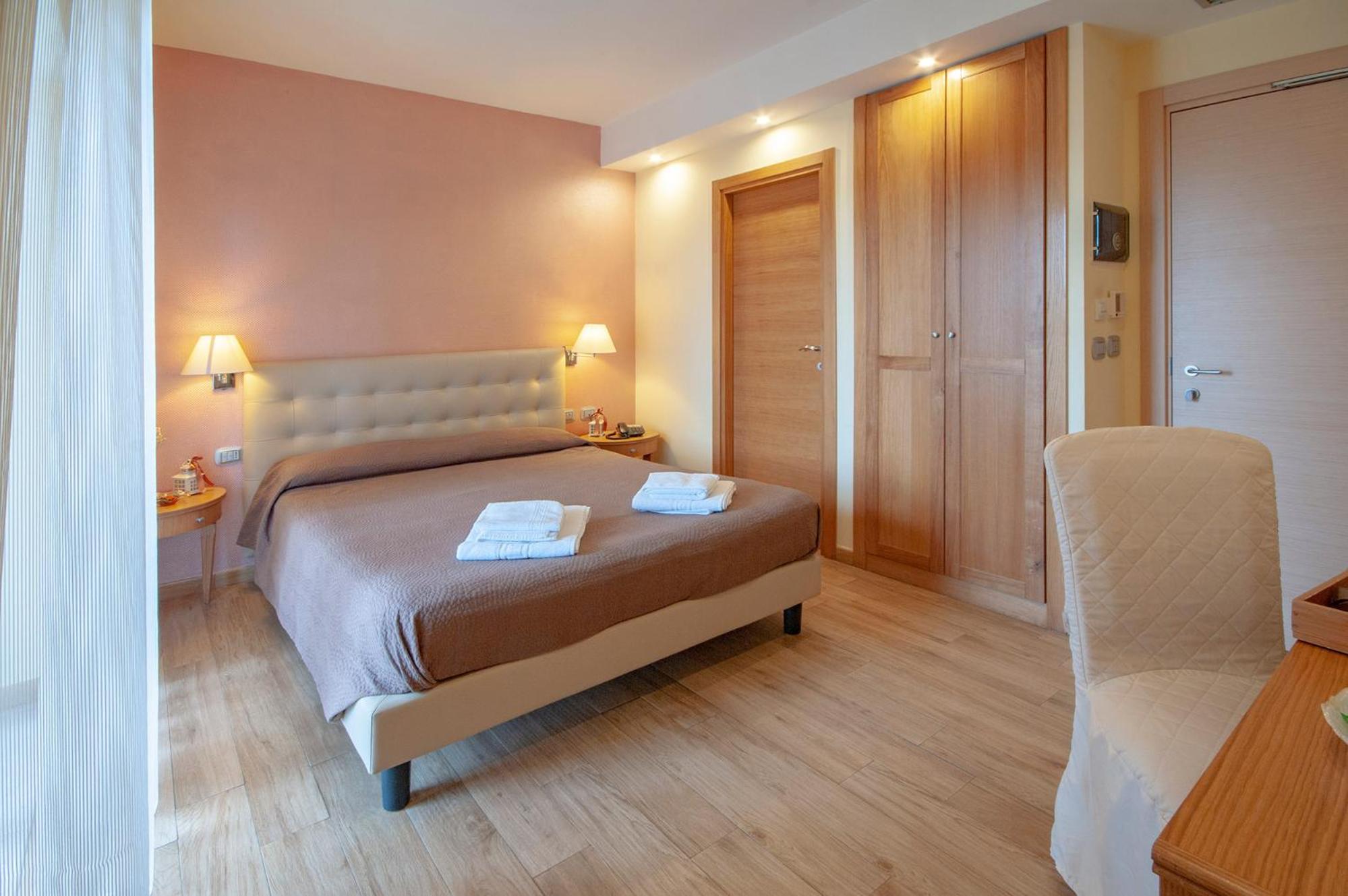 Double Room photo 3