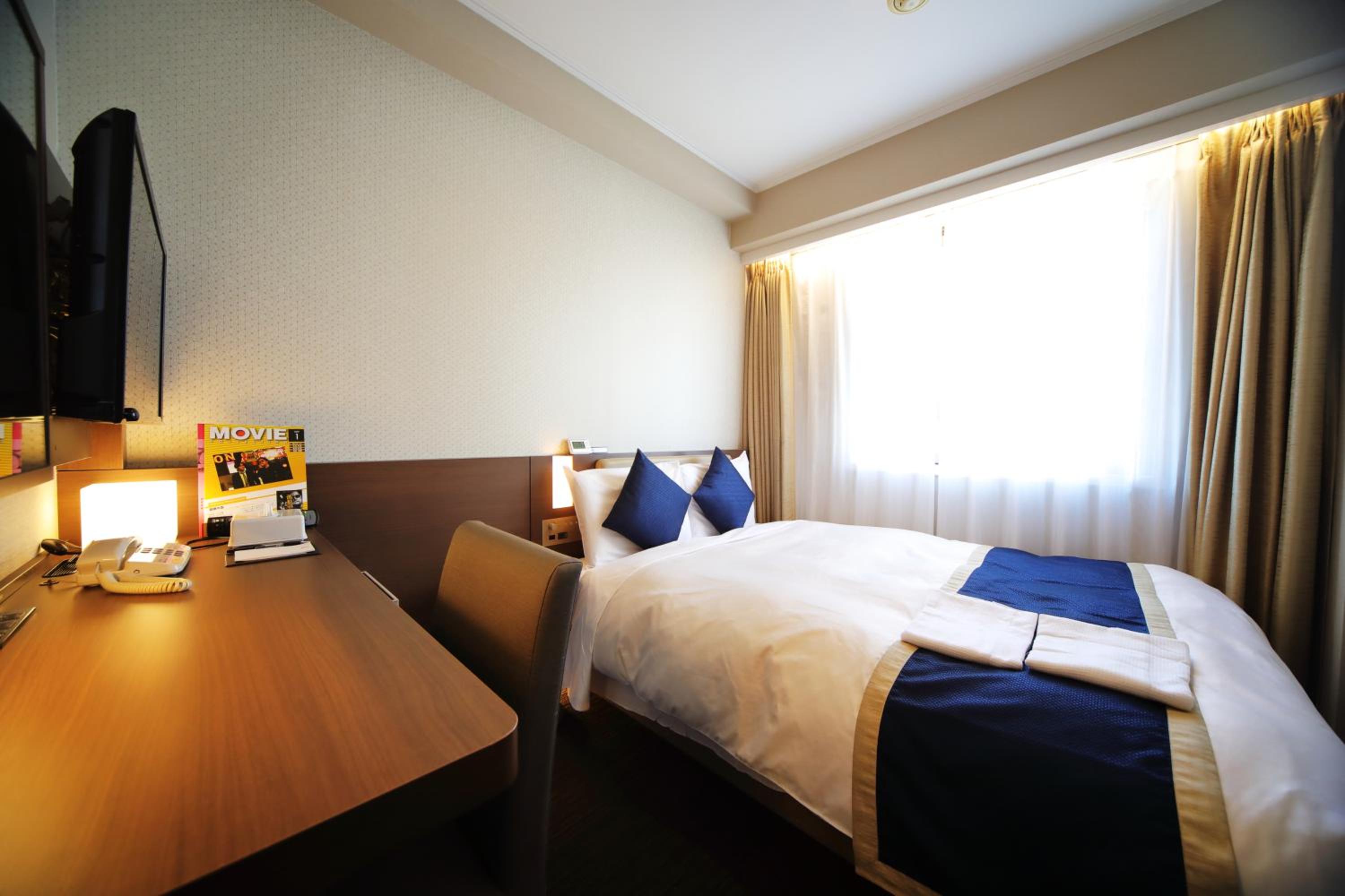 Deluxe Single Room - Non-Smoking photo 2