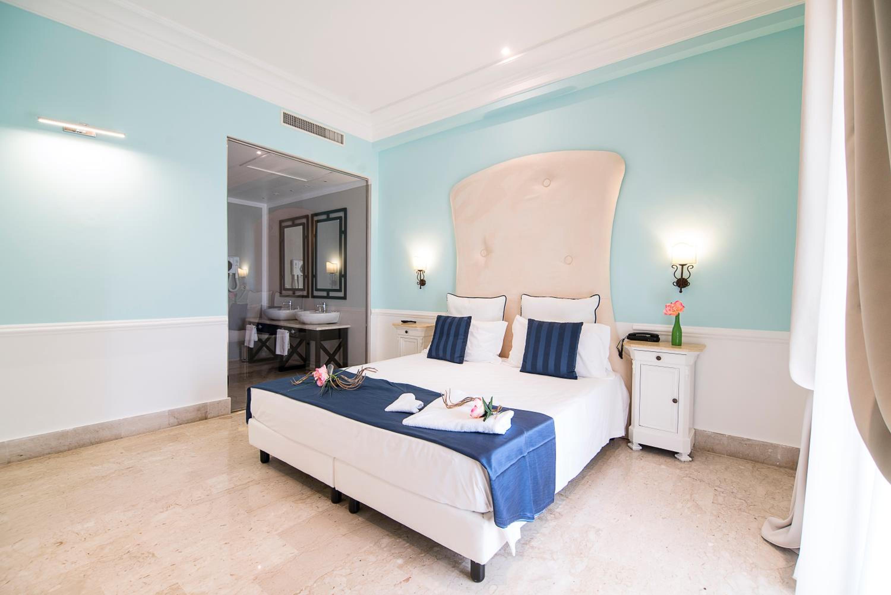 Suite - Photo 9