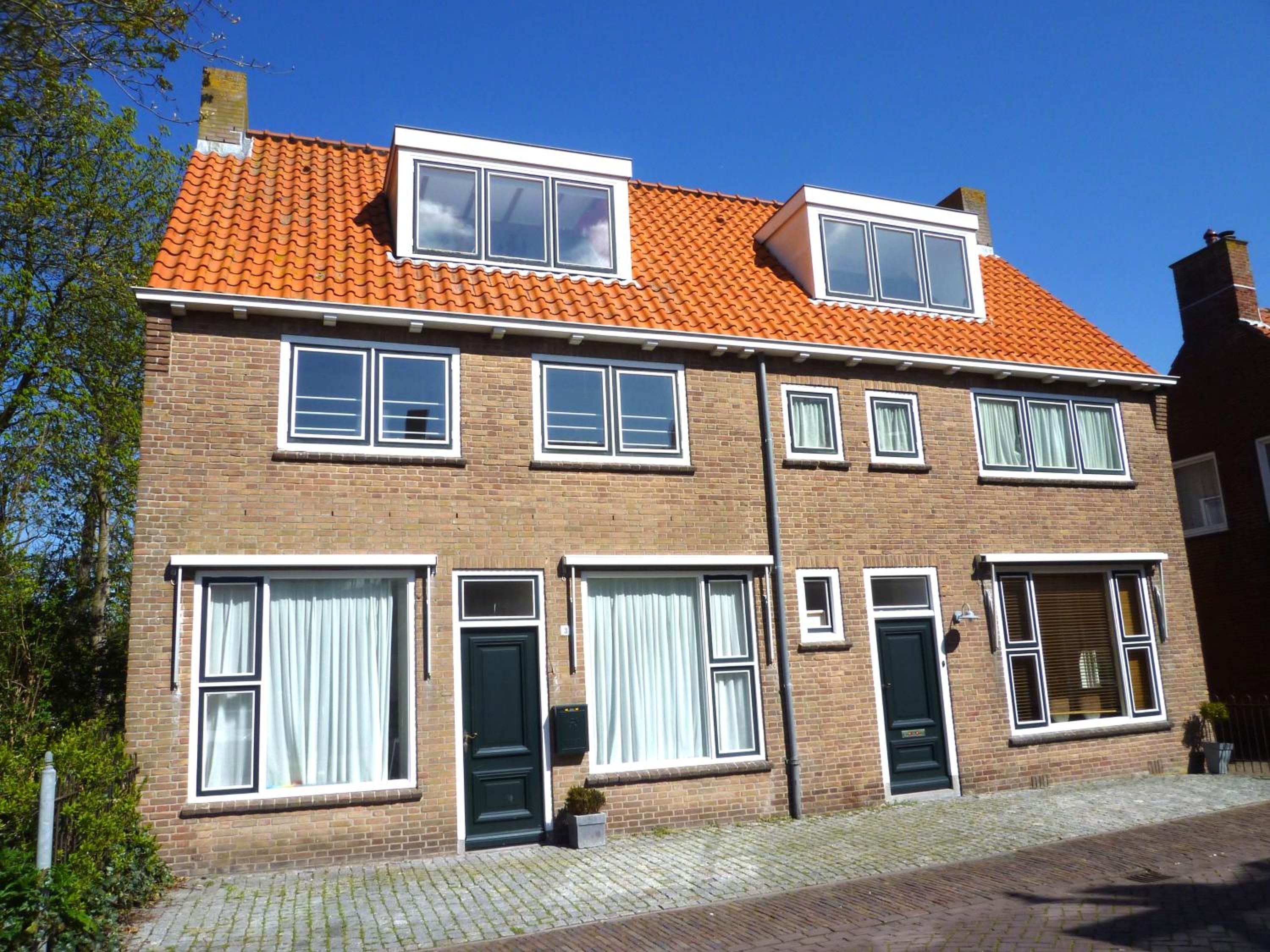Two-Bedroom House photo 3