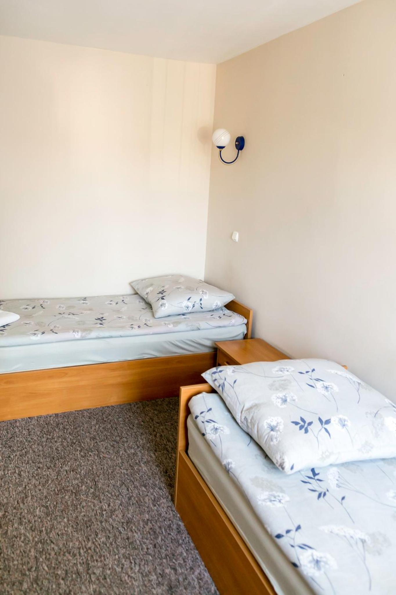 Economy Twin Room photo 1
