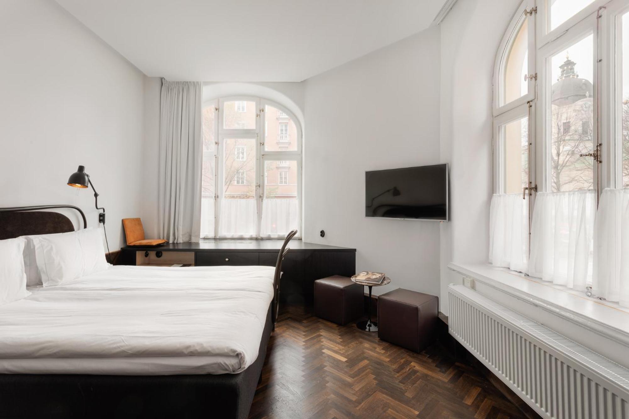 Deluxe Corner, Guest room, 1 King photo 1