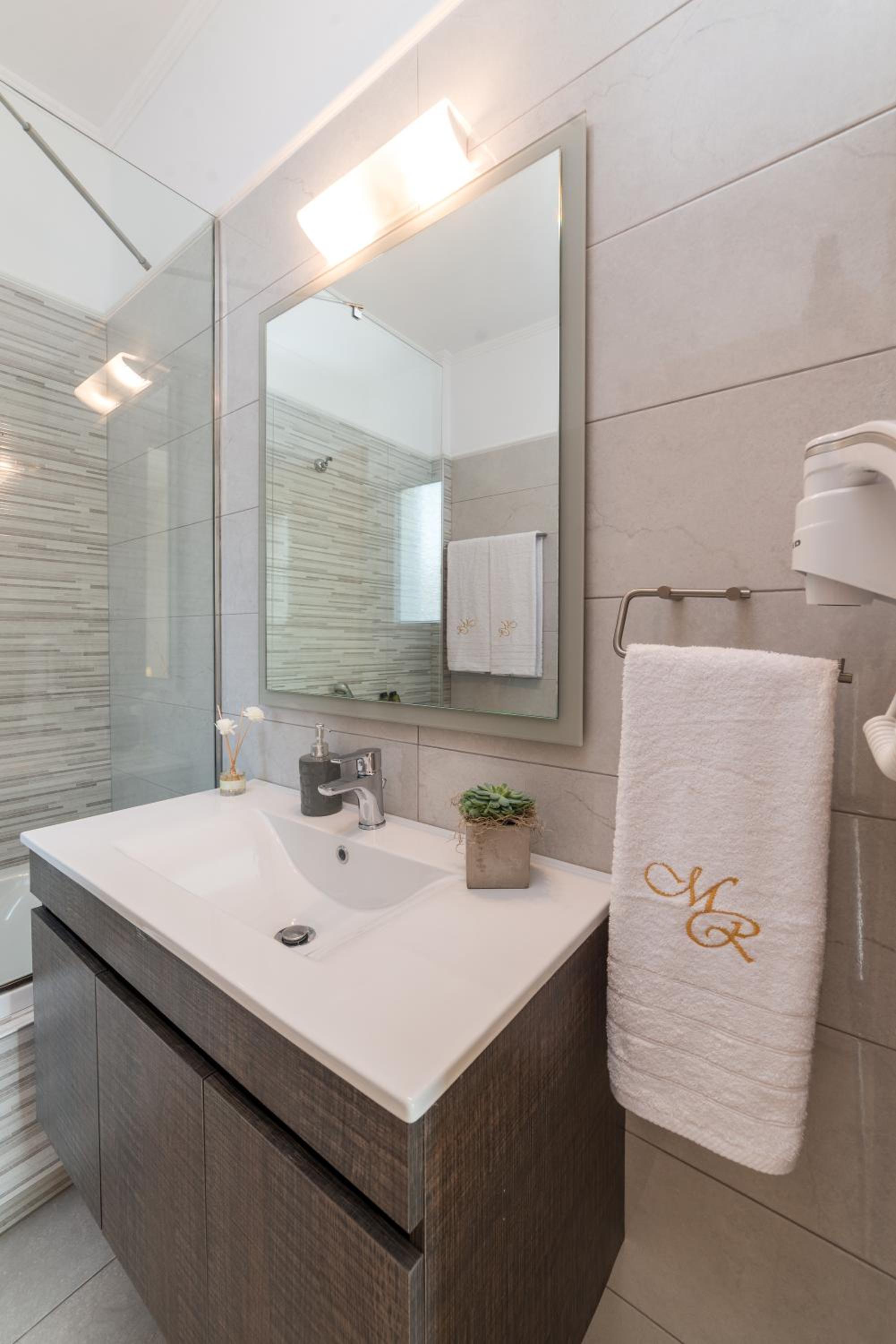Three-Bedroom Villa - Photo 24
