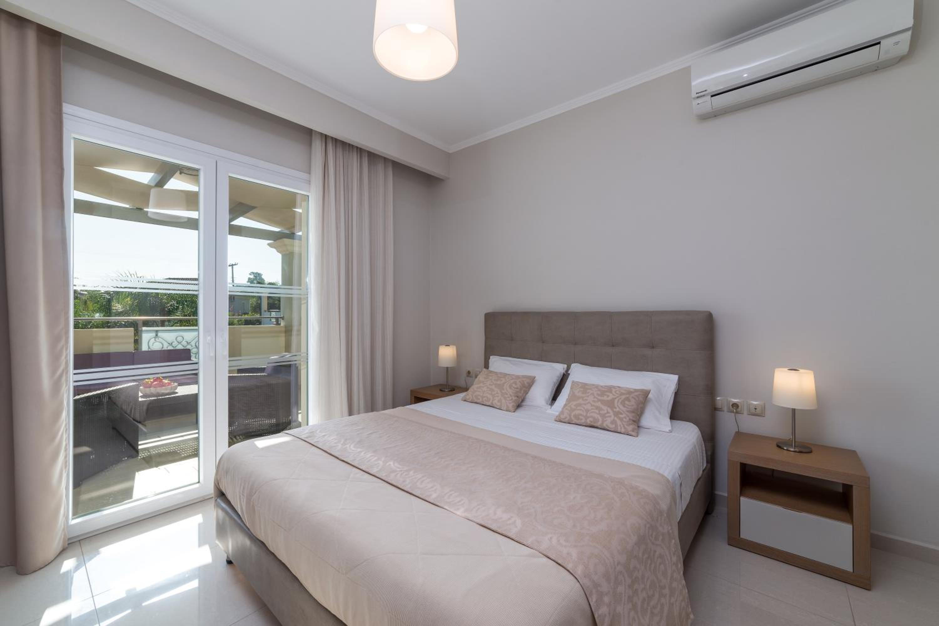 Three-Bedroom Villa - Photo 22