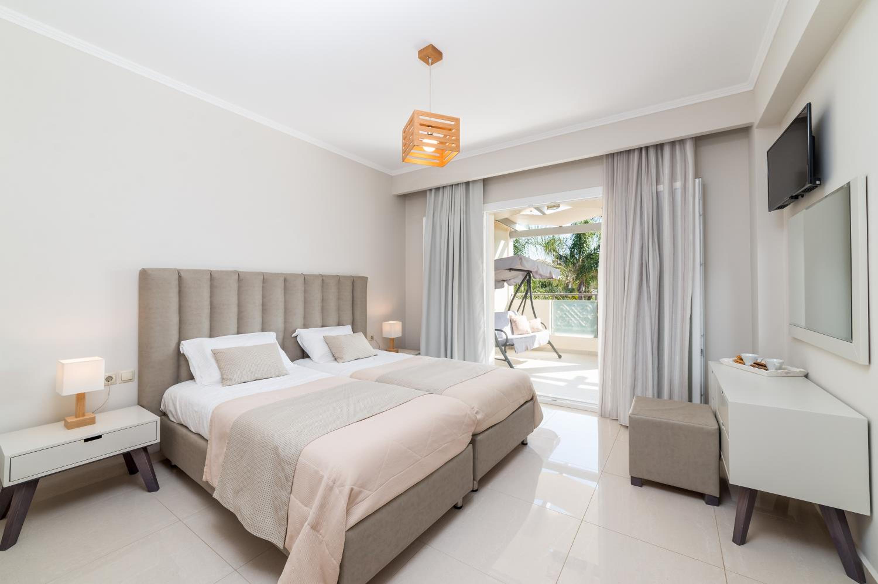 Three-Bedroom Villa - Photo 1