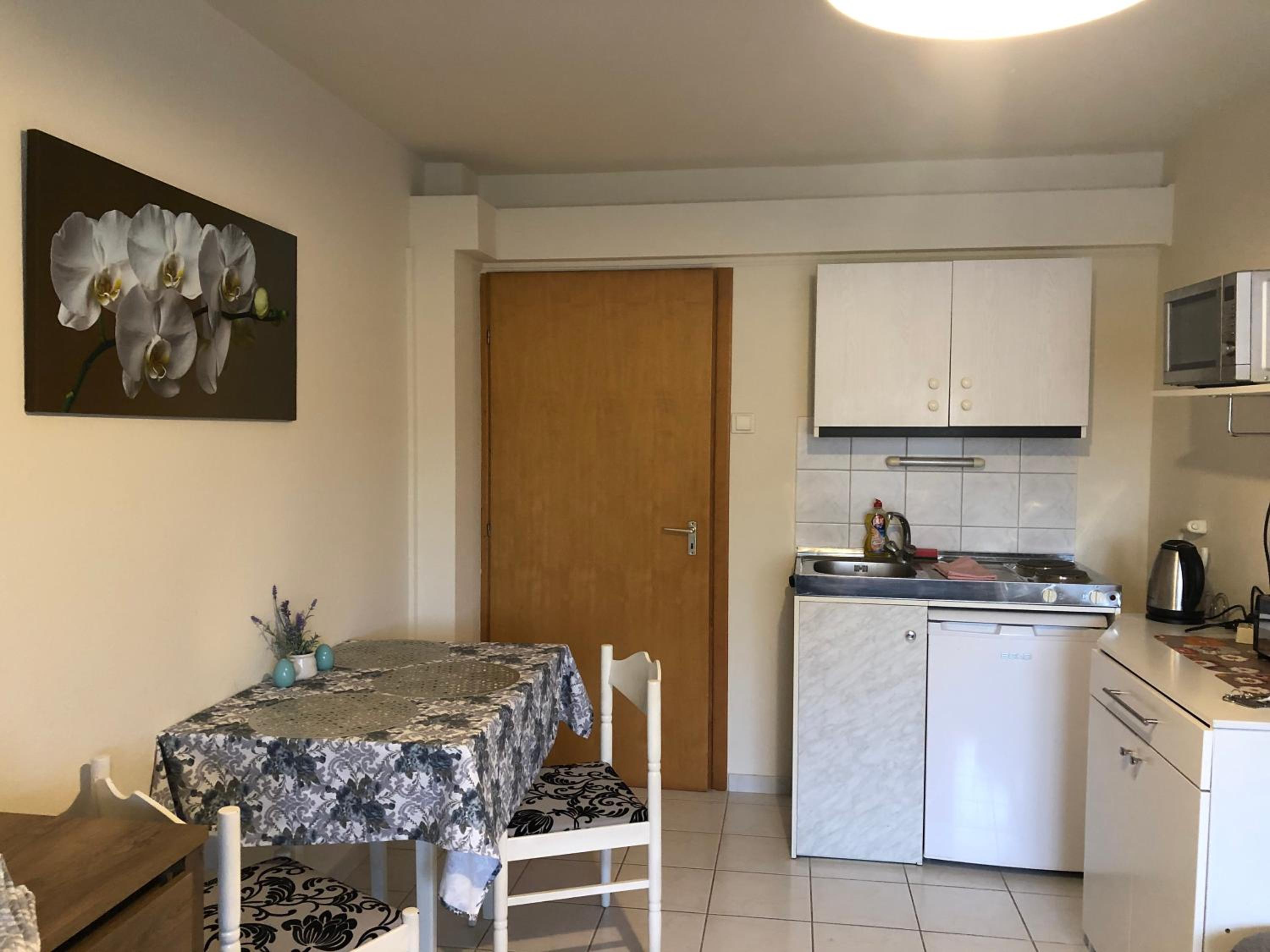 Studio Apartment photo 1