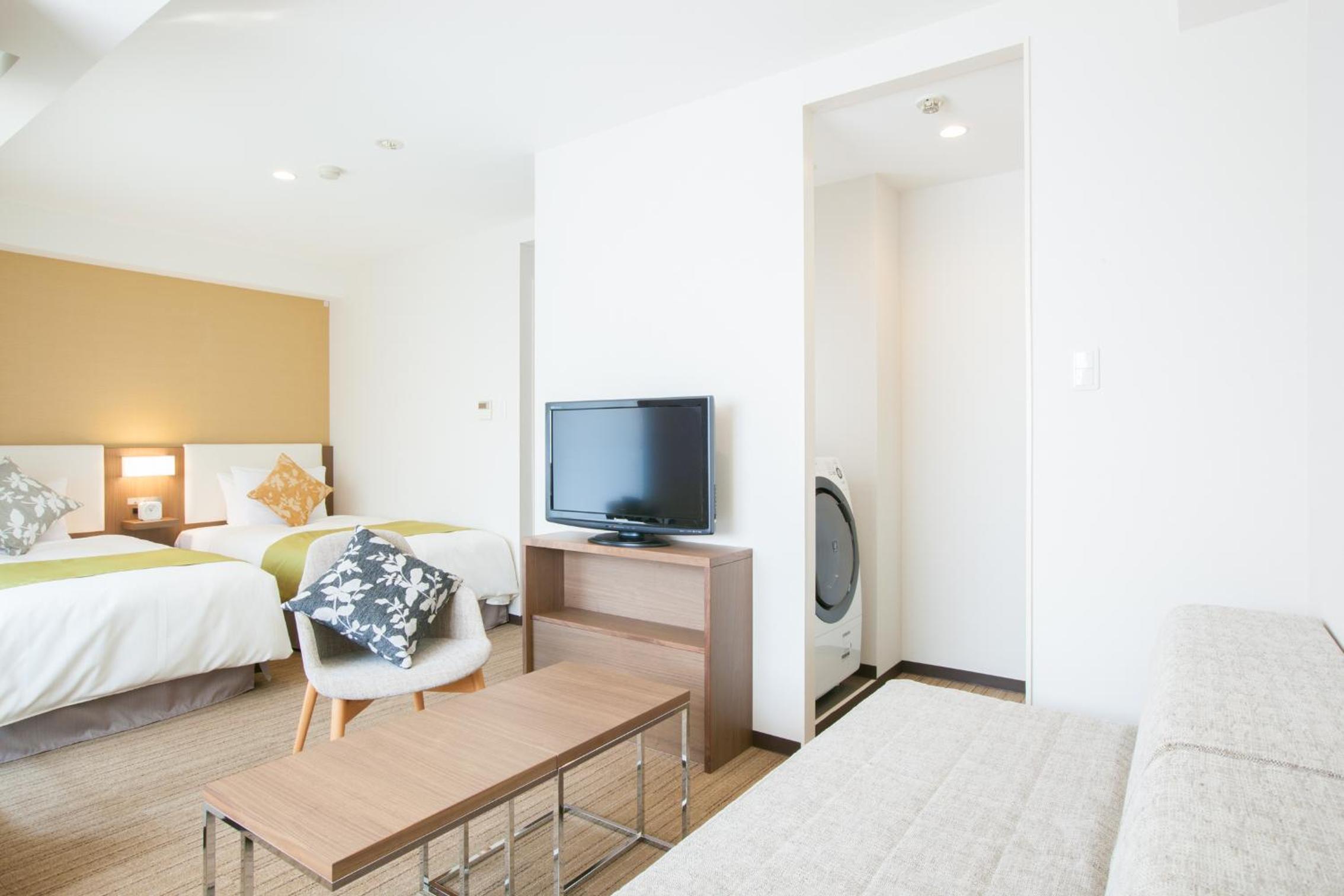 Superior Twin Room, 29 sqm(Washer/Dryer & Kitchenette) (1-2 Guests) - Non-Smoking photo 1