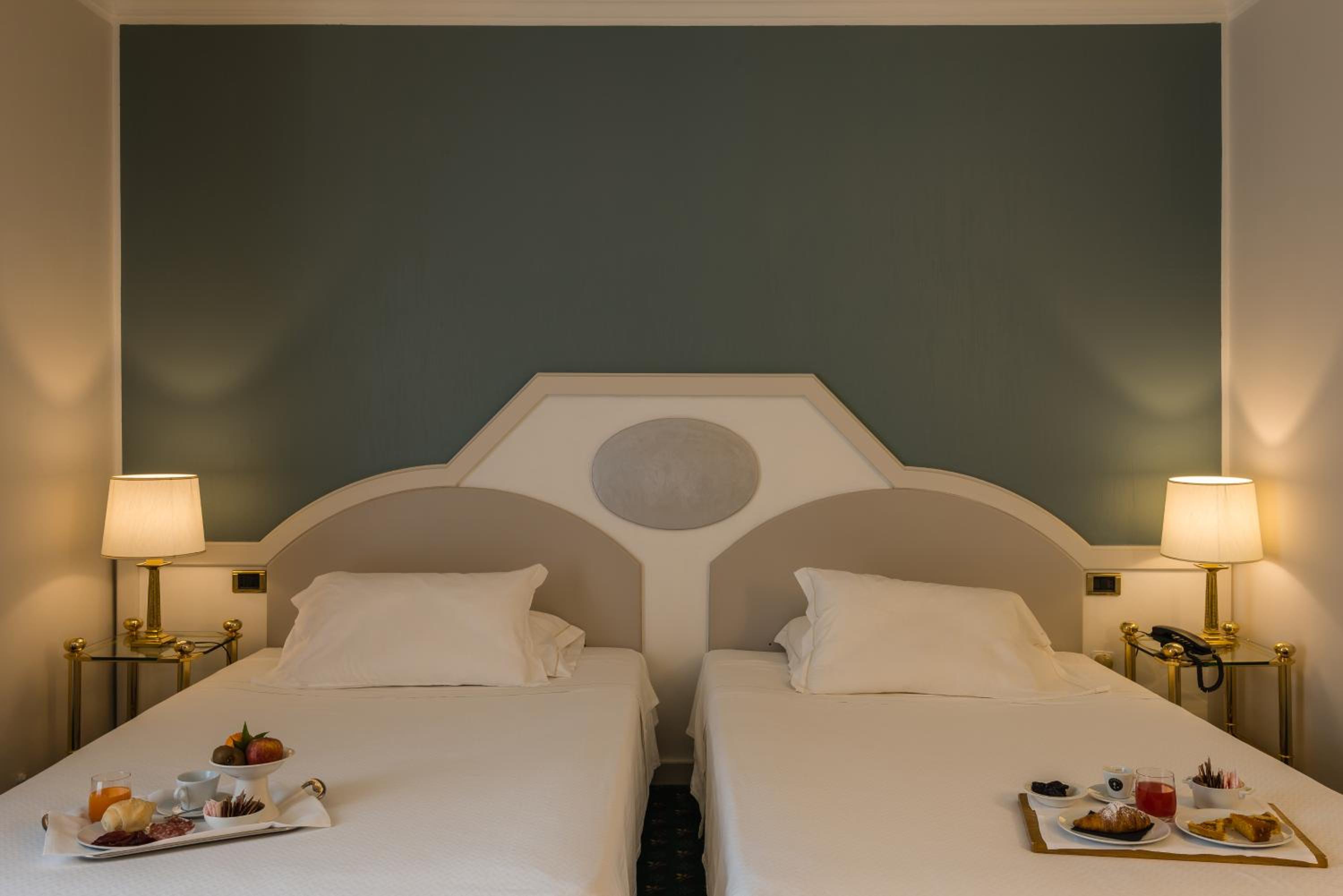 Deluxe Double or Twin Room - Photo 3