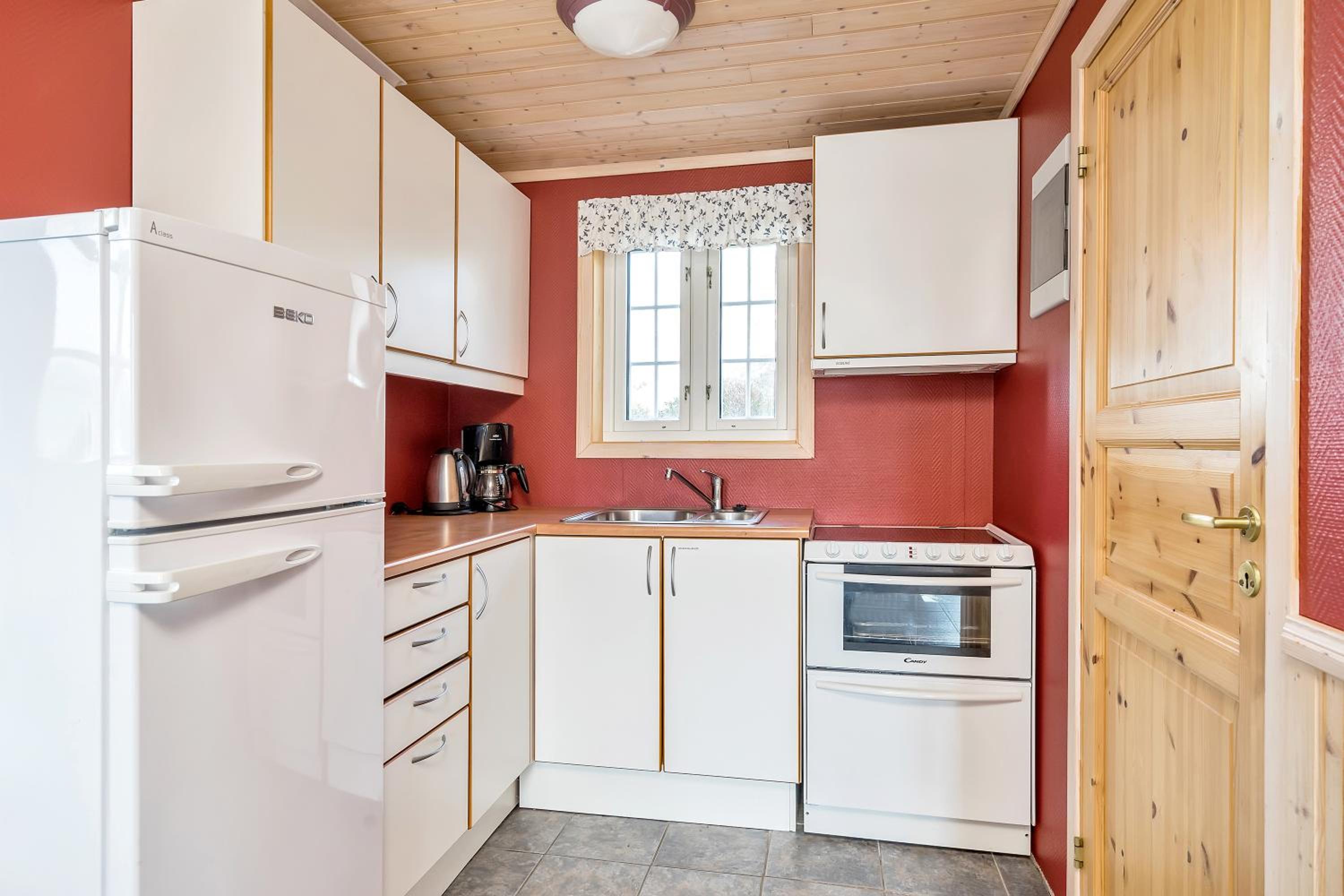 Cottage (6 Adults) - Split Level photo 3