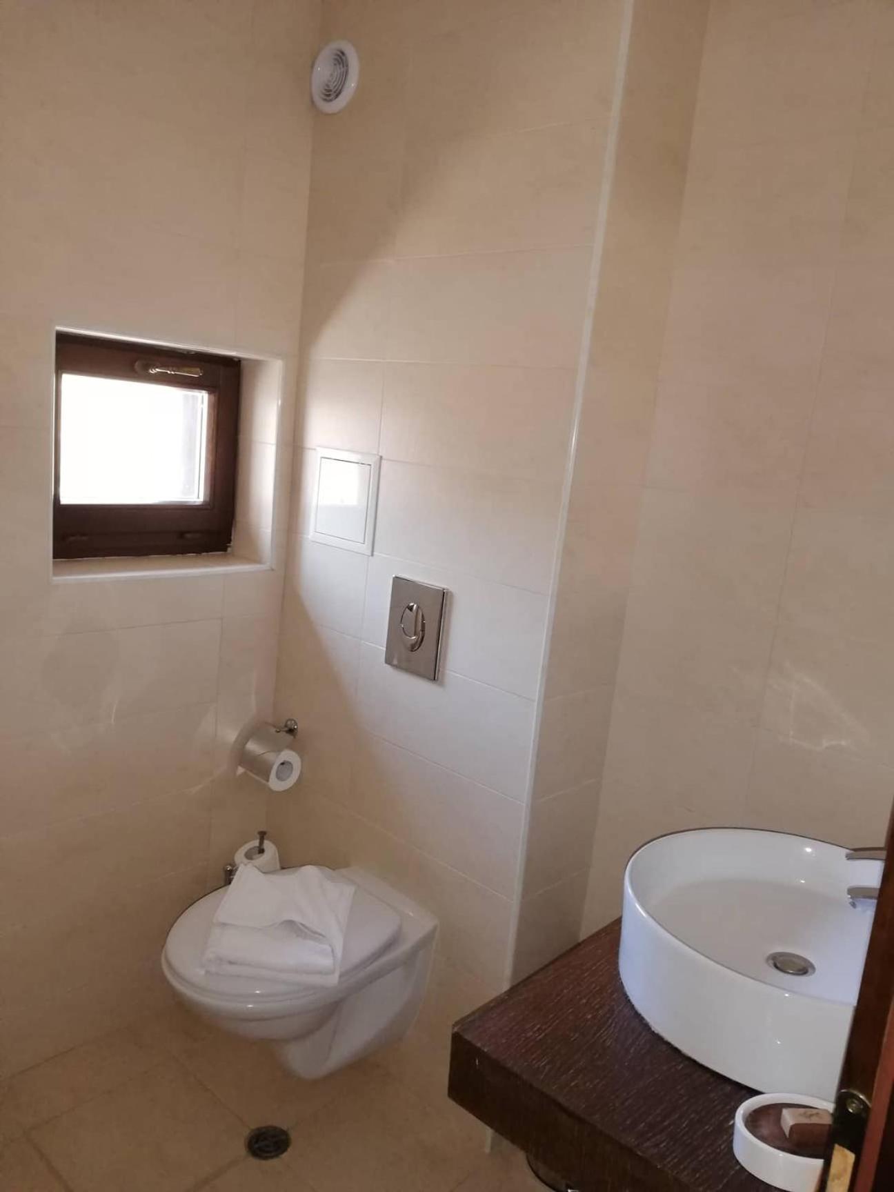 Small Double or Twin Room photo 3