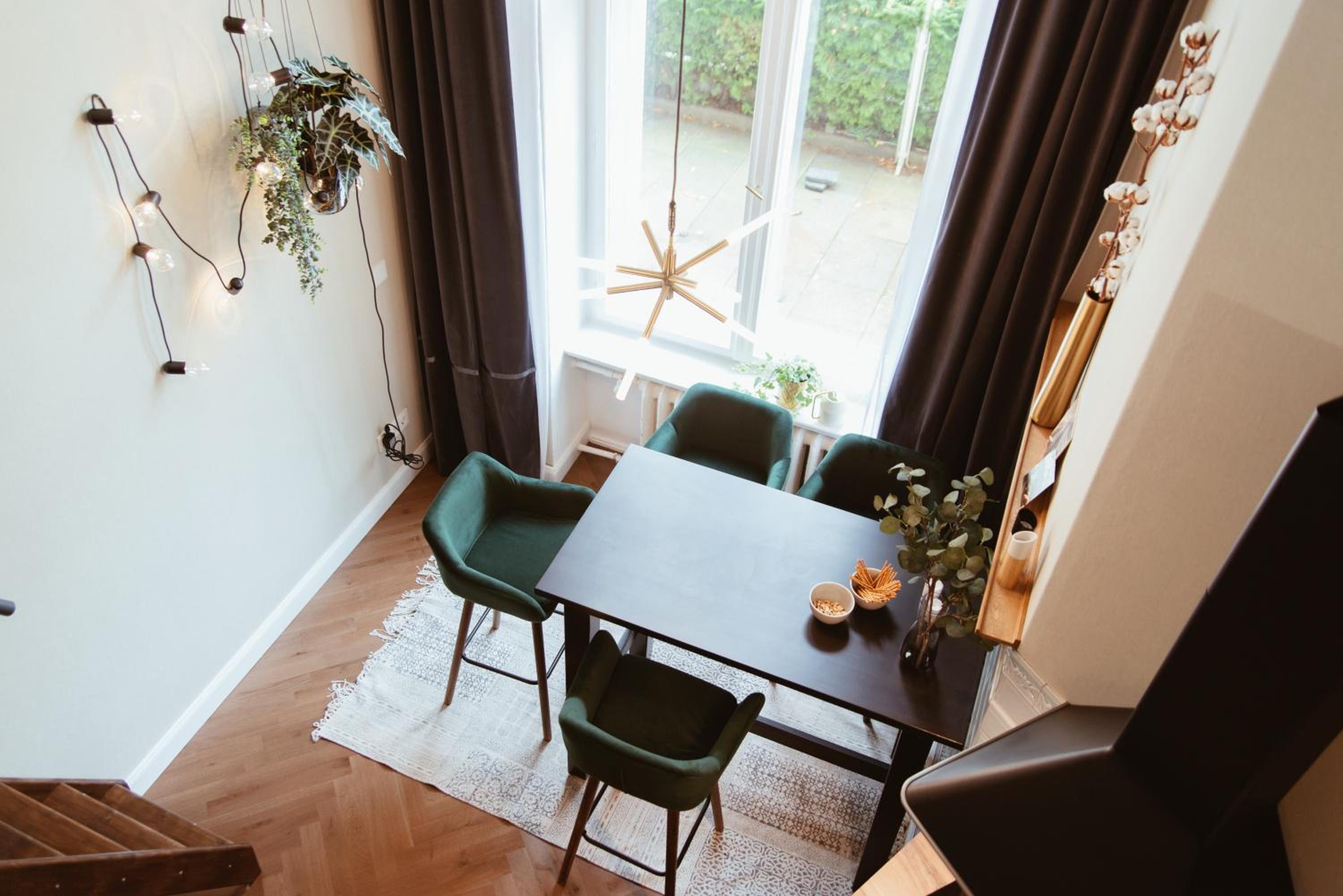 Apartment - Split Level photo 2